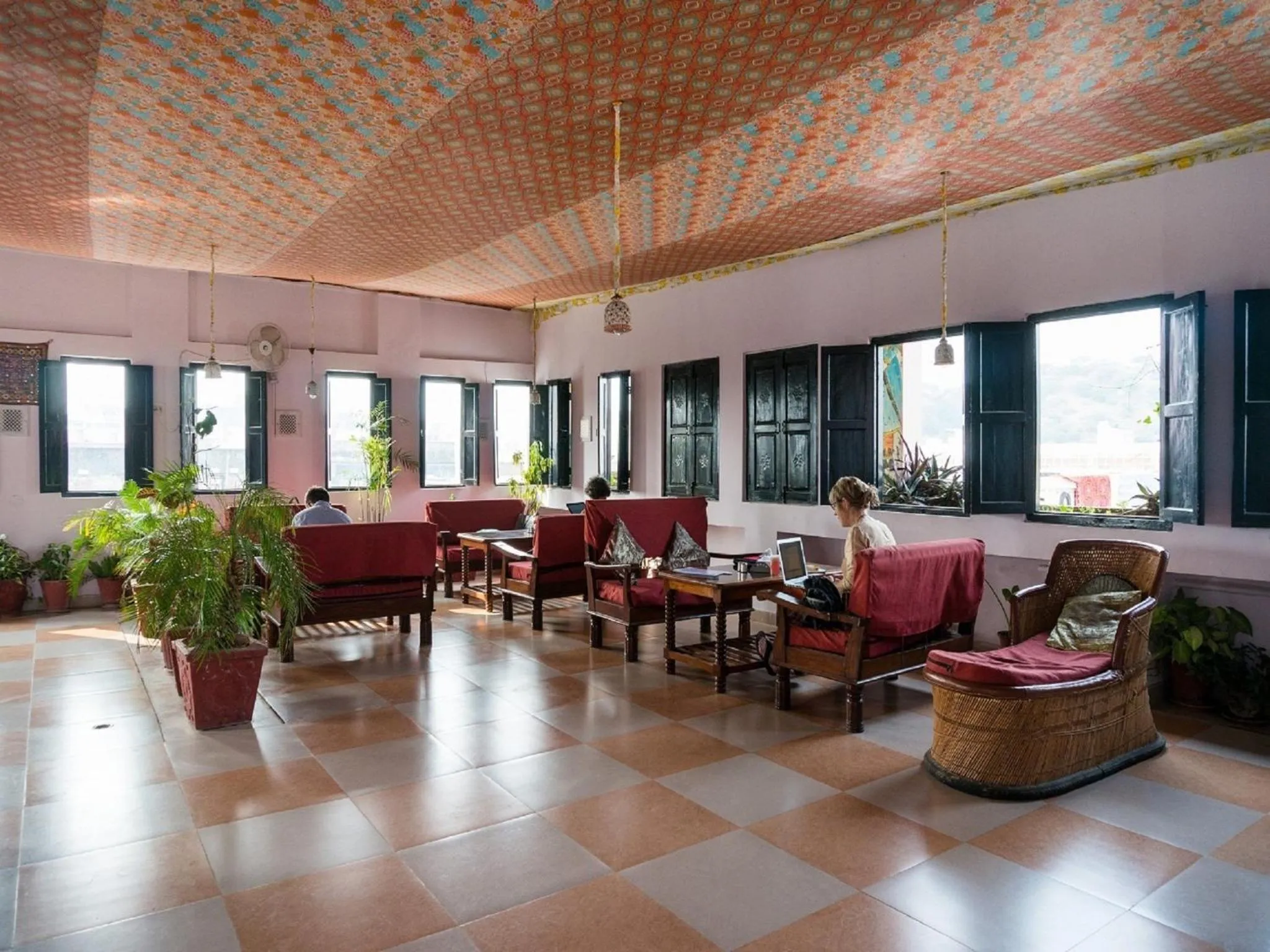 Restaurant/places to eat in Kanhaia Haveli