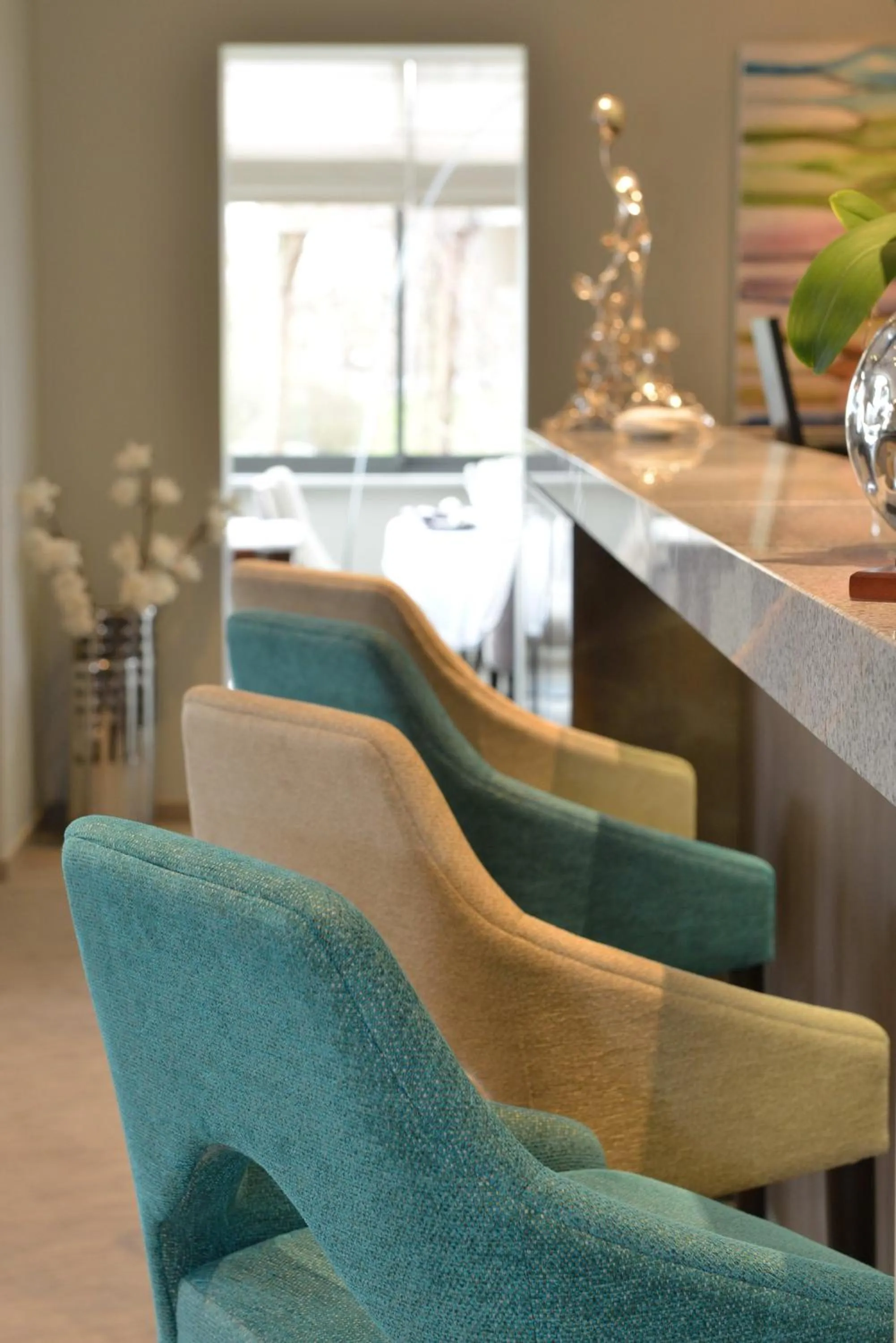 Lounge or bar in Hôtel Restaurant Les Grains d'Argent Dizy - Epernay