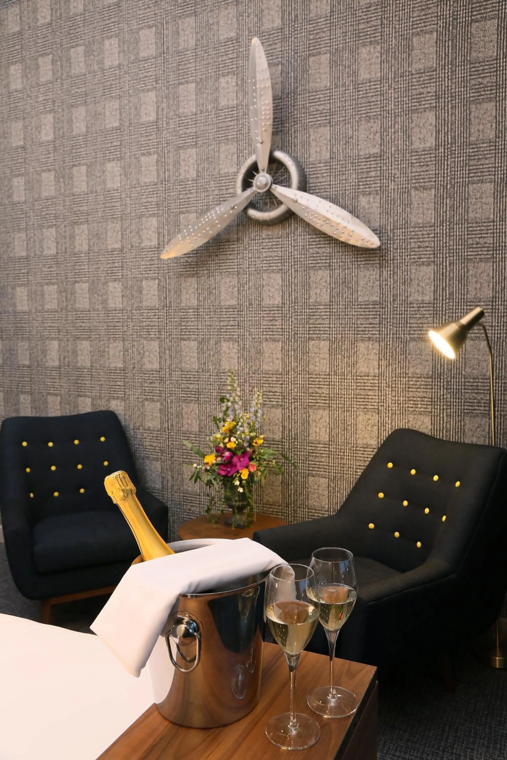 Seating area in Hôtel Restaurant Les Grains d'Argent Dizy - Epernay