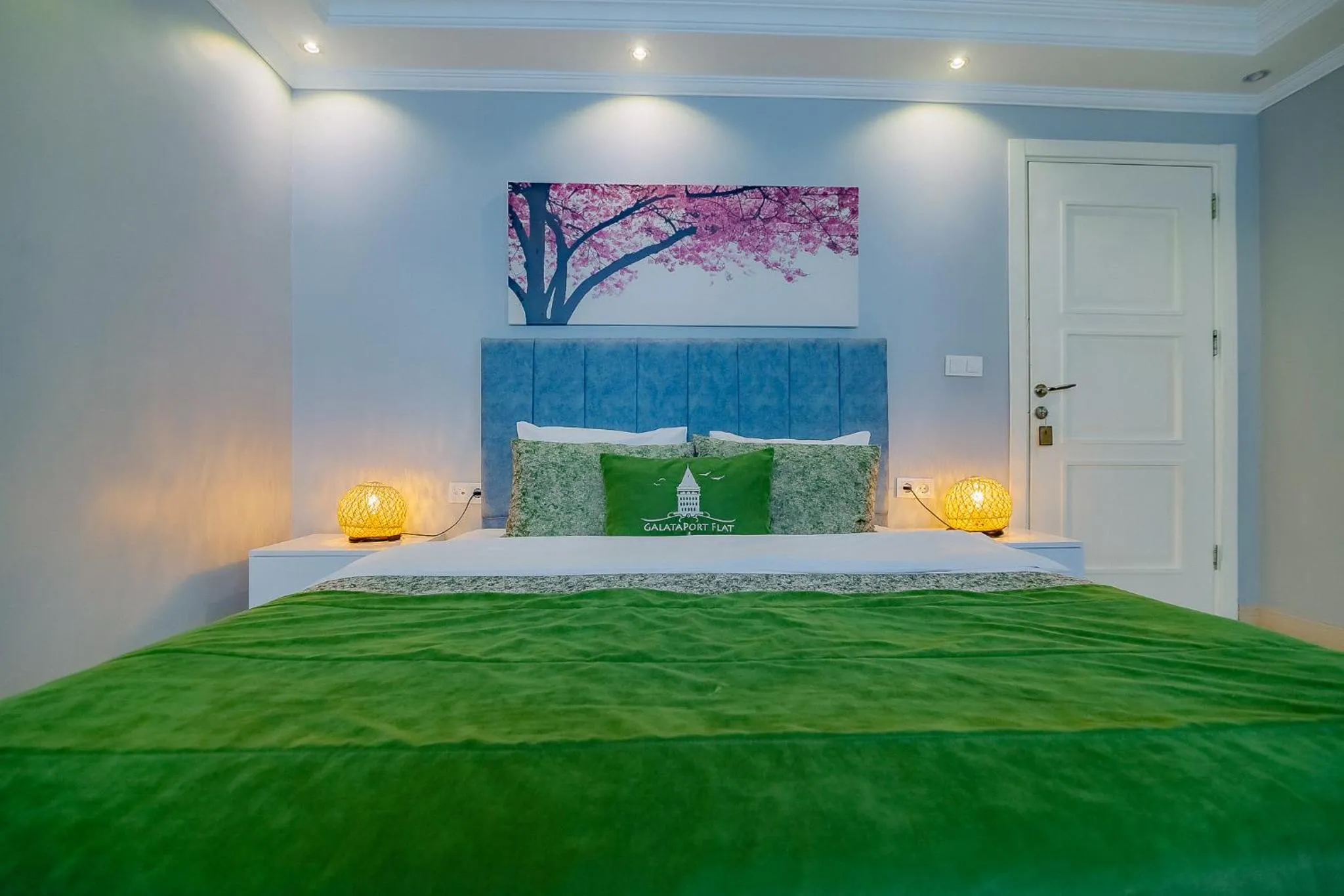 Bed in Galataport Flat Company