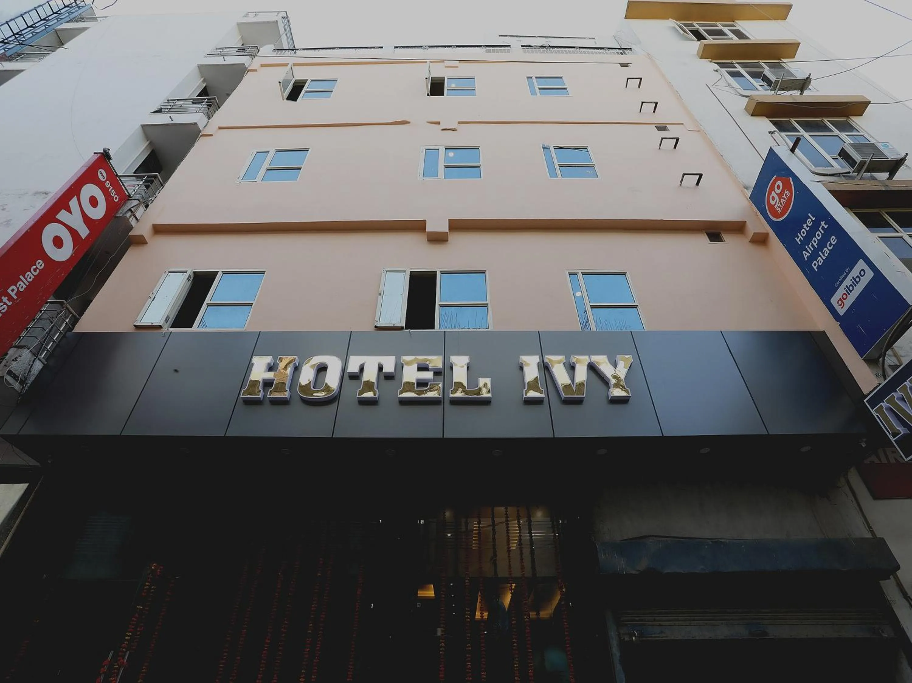 Facade/entrance in Hotel Ivy