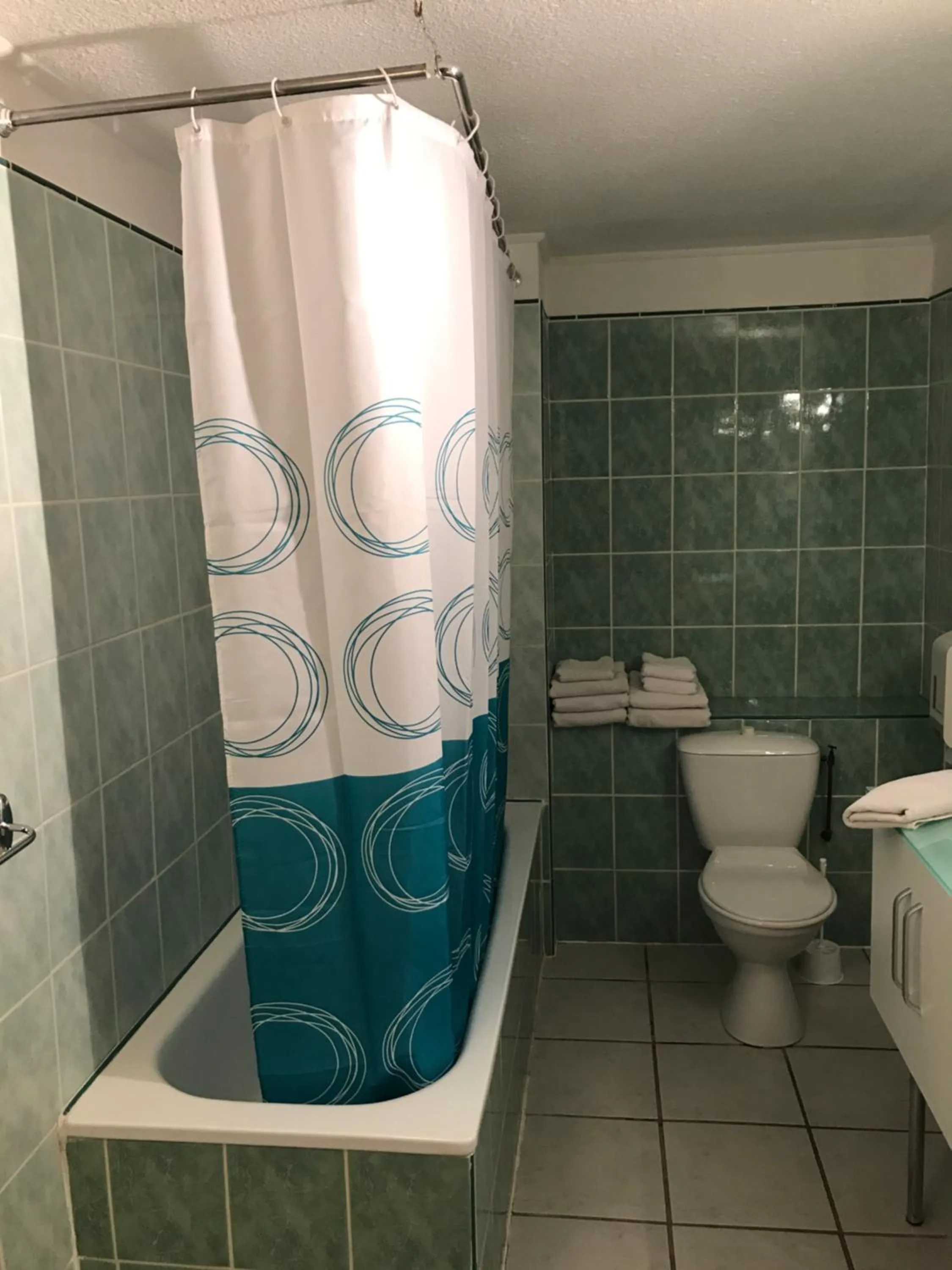 Bathroom in Hotel Alexander