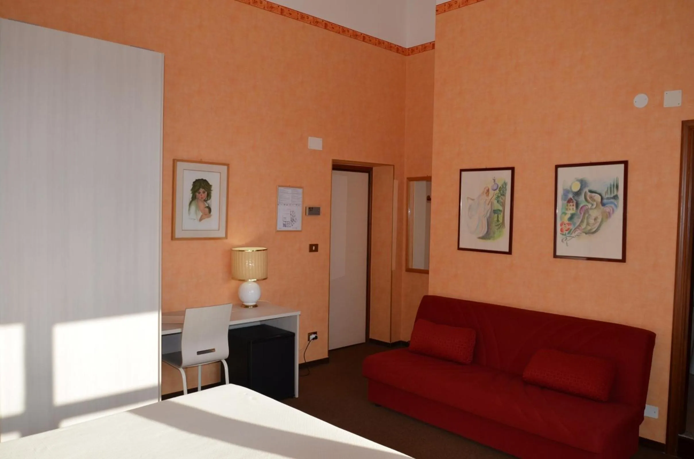 Seating area in Hotel Corona