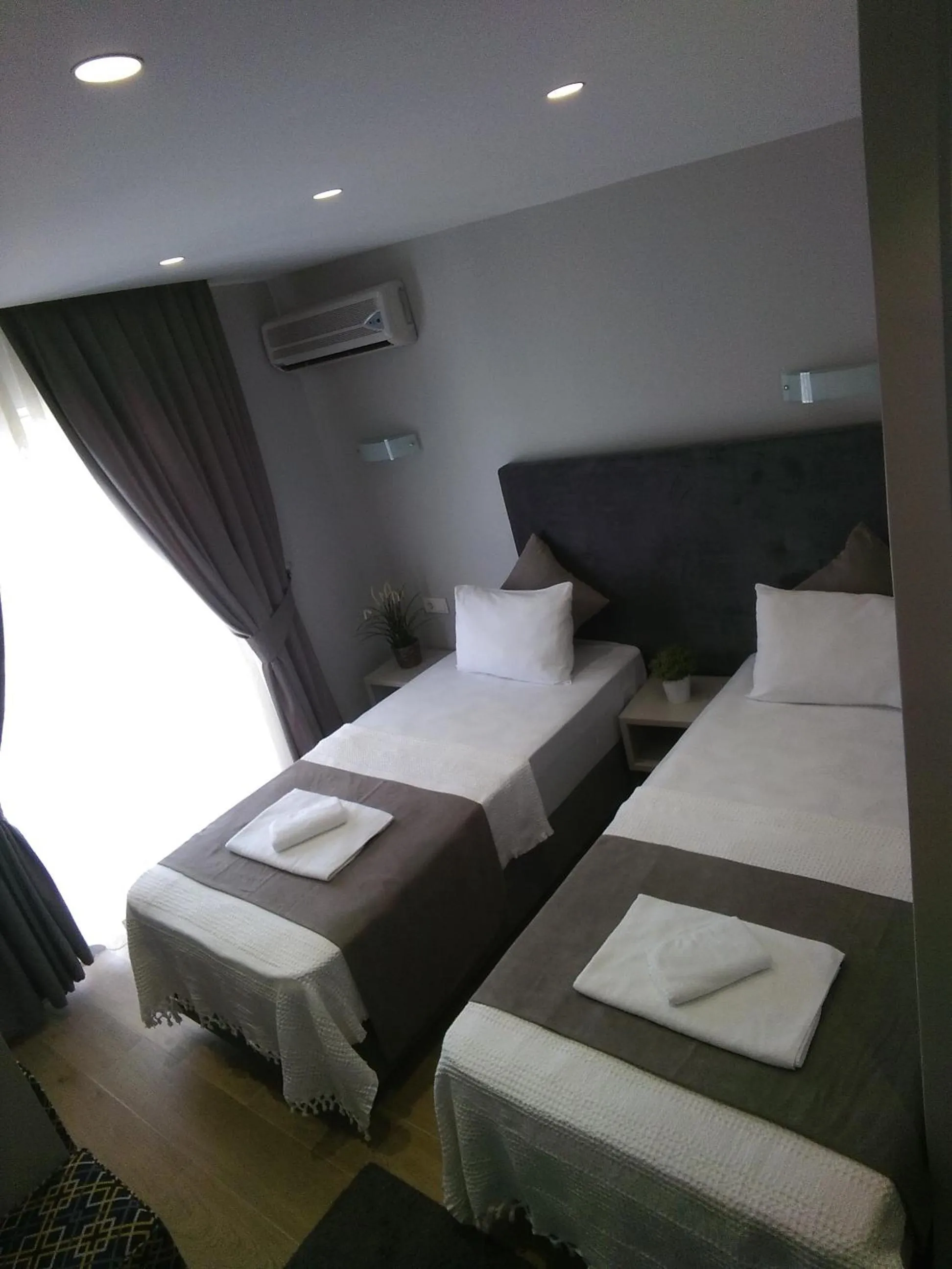 Bed in KONAK BELLA 3