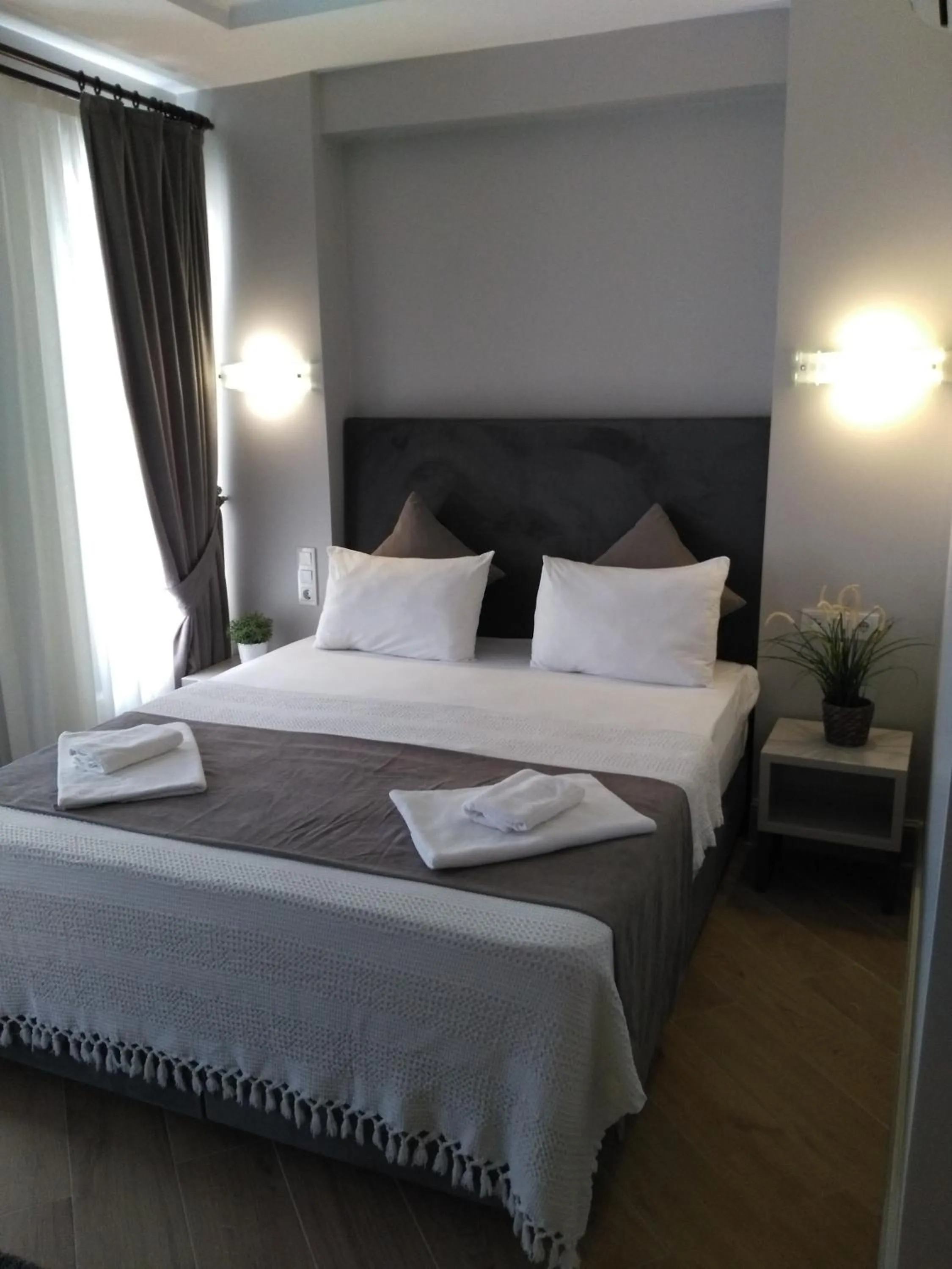 Bed in KONAK BELLA 3