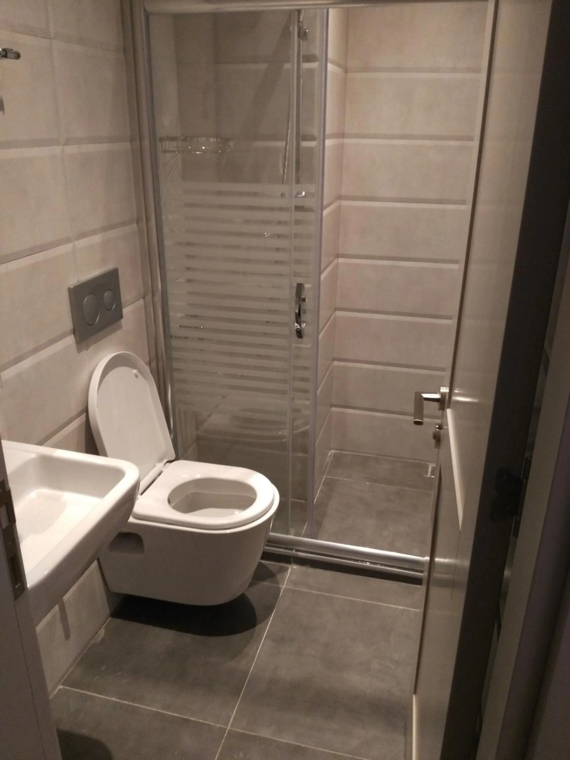 Shower in KONAK BELLA 3