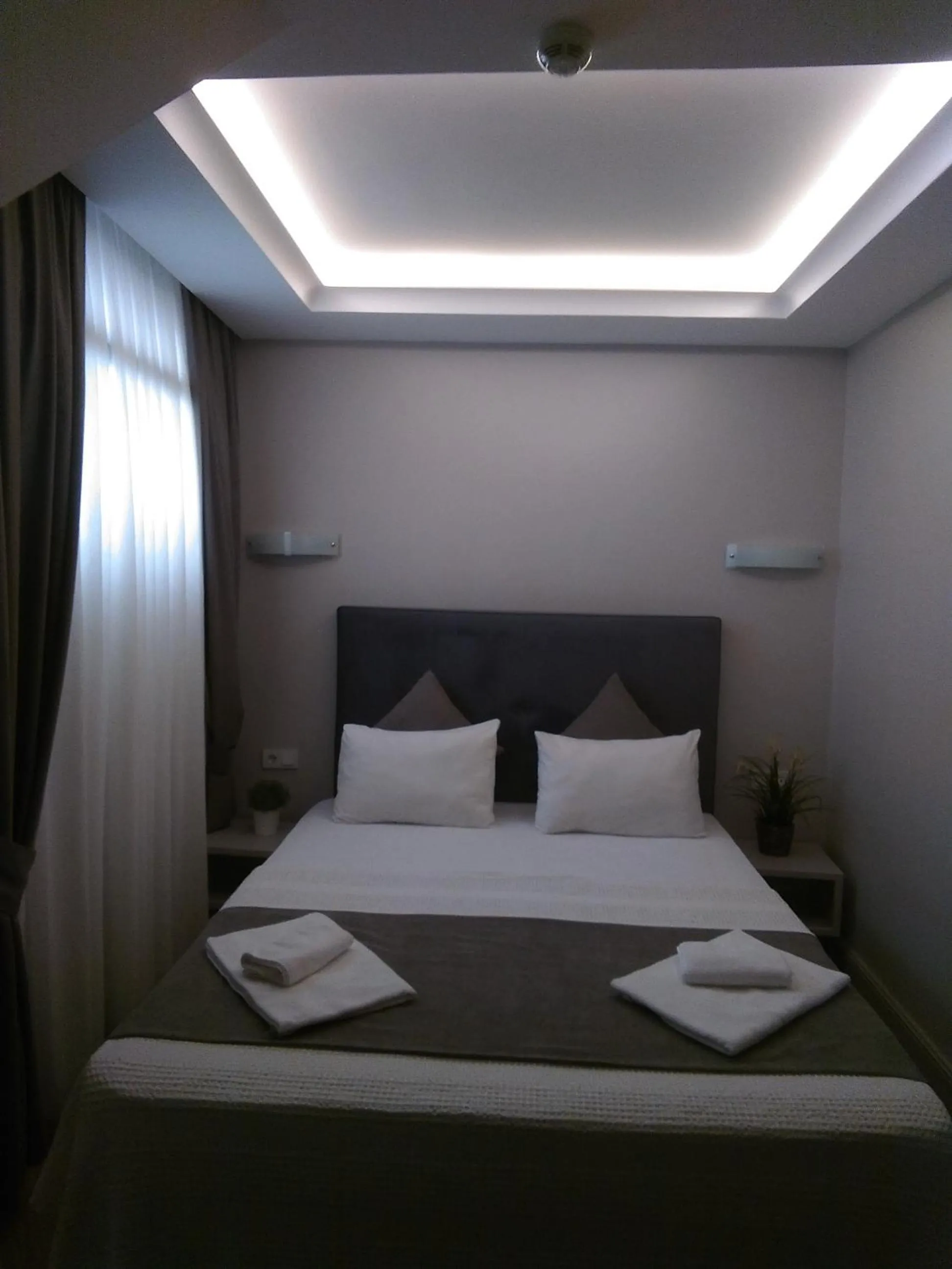 Bed in KONAK BELLA 3