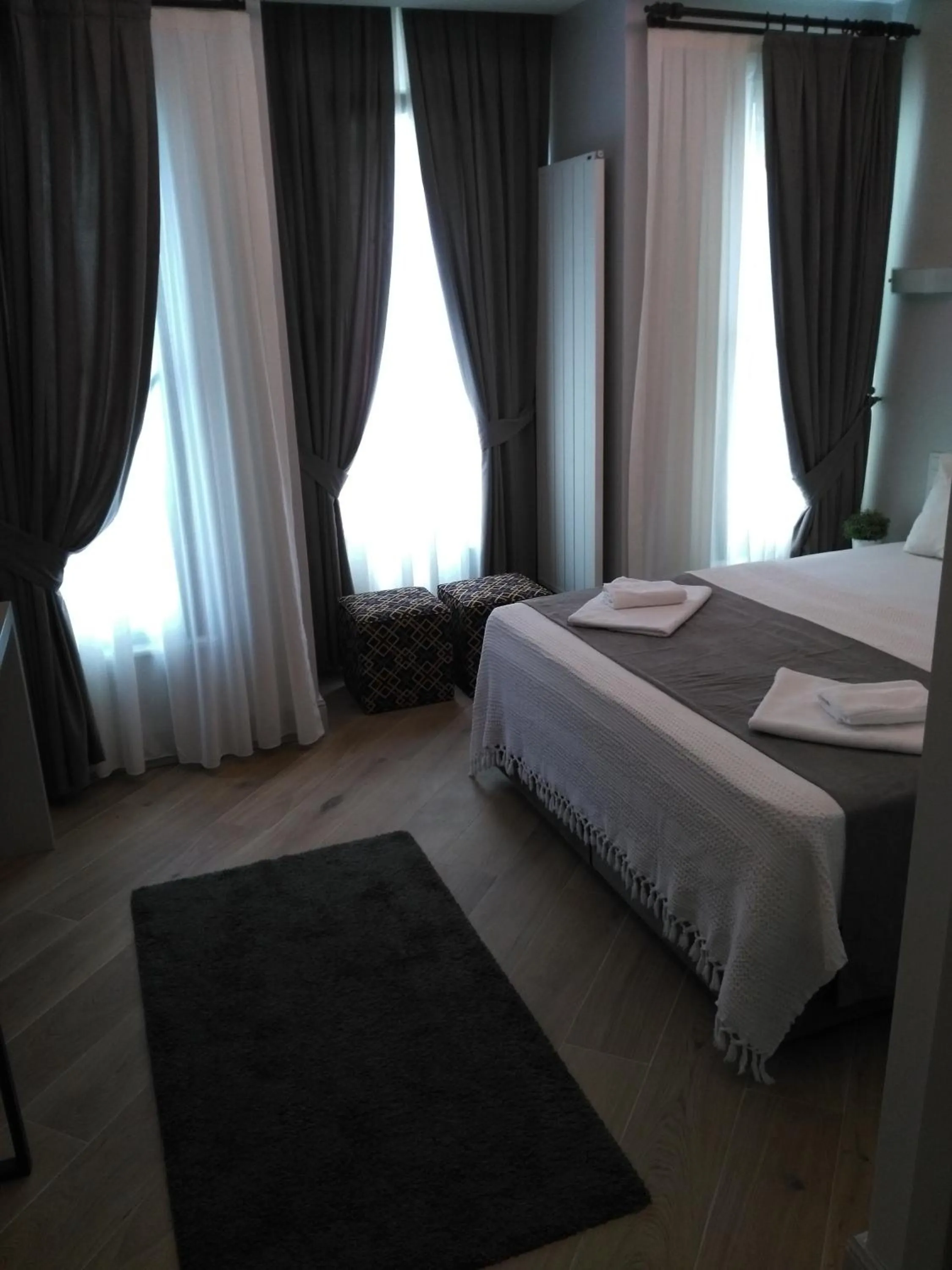 Bed in KONAK BELLA 3