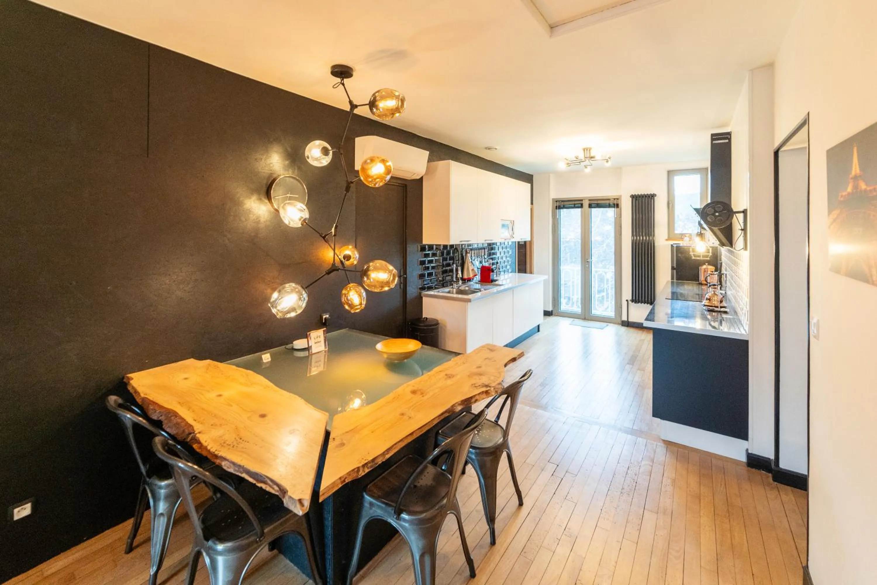 Kitchen or kitchenette in Les Étoiles