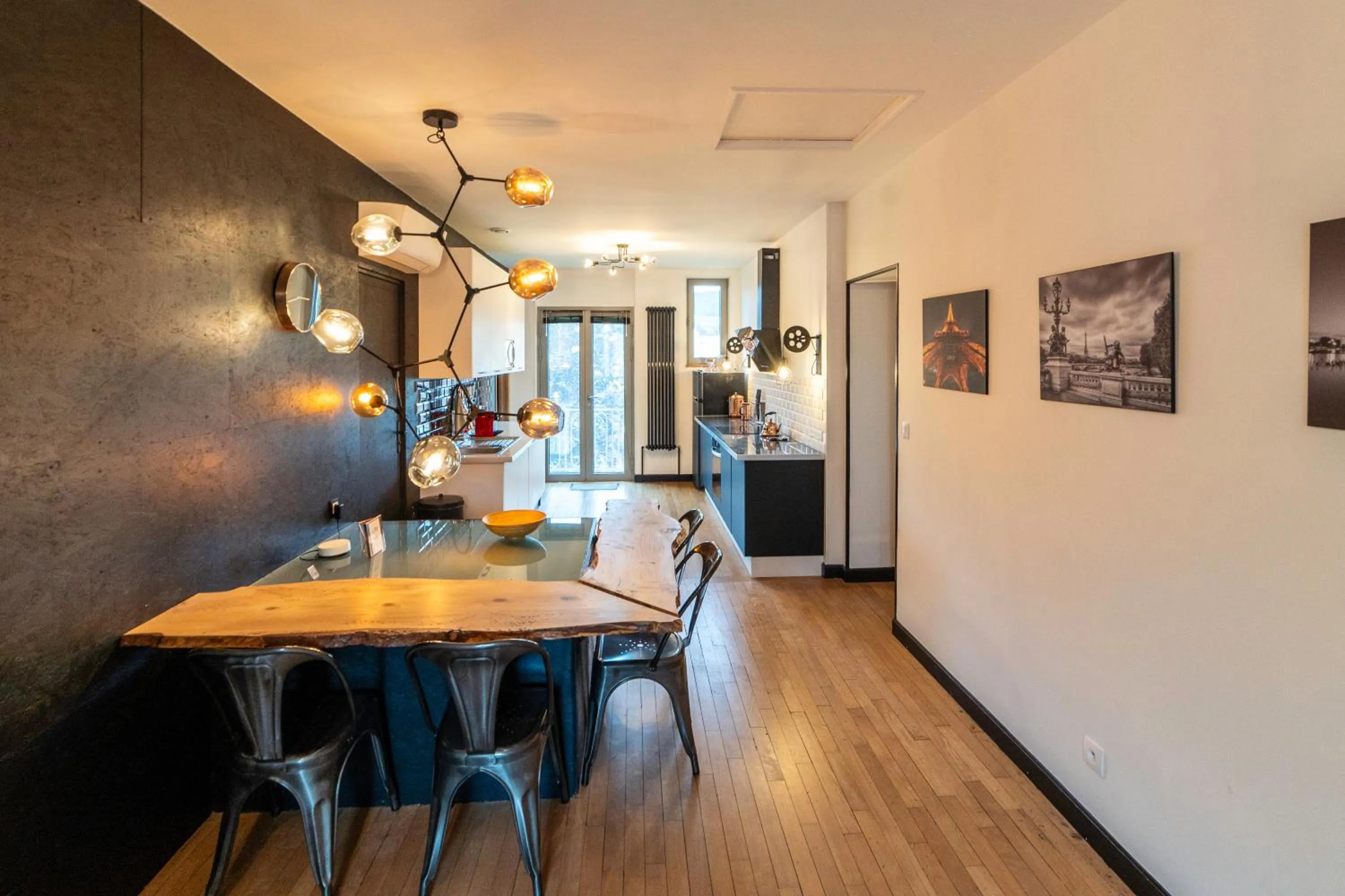 Dining area in Les Étoiles