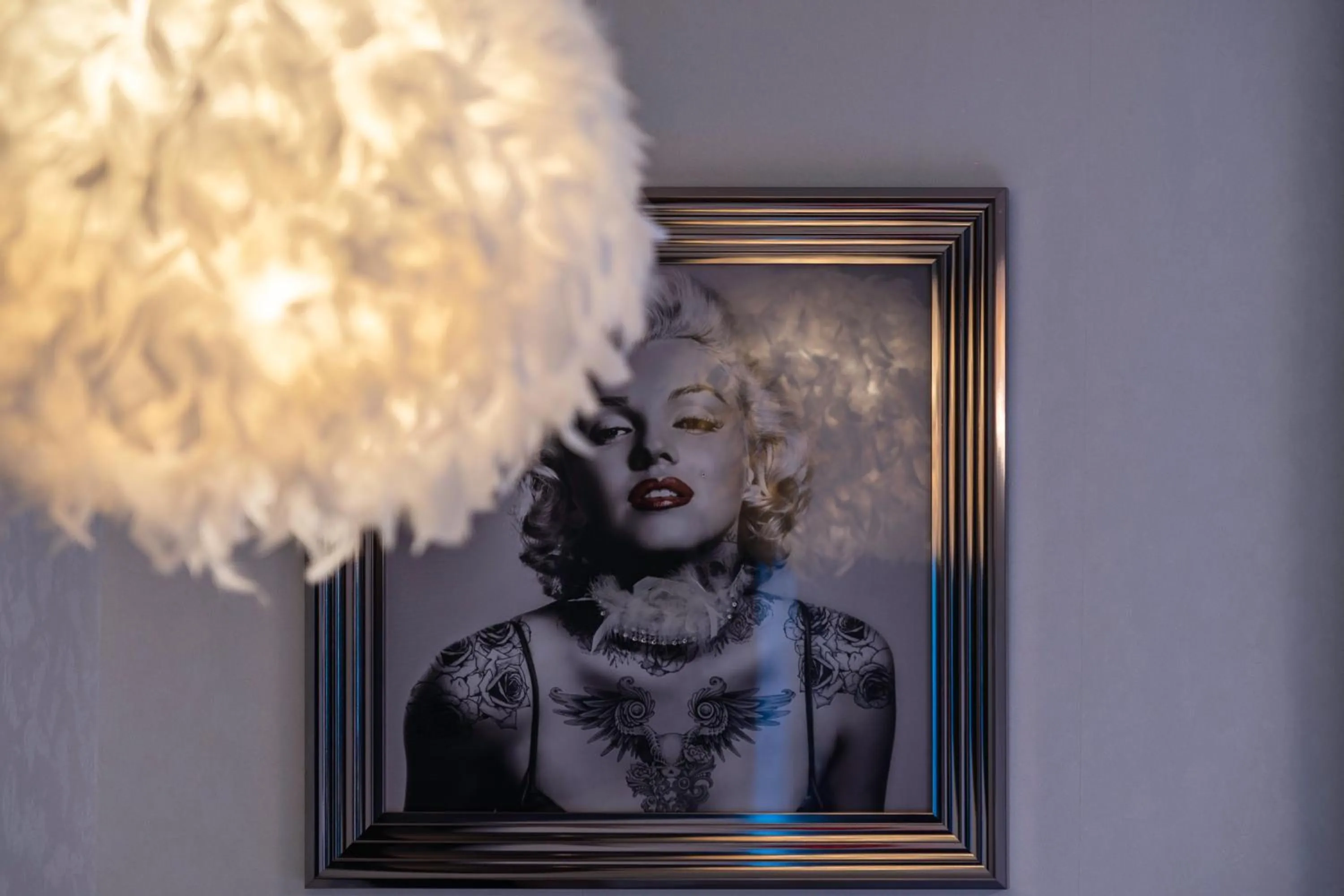 Decorative detail in Les Étoiles