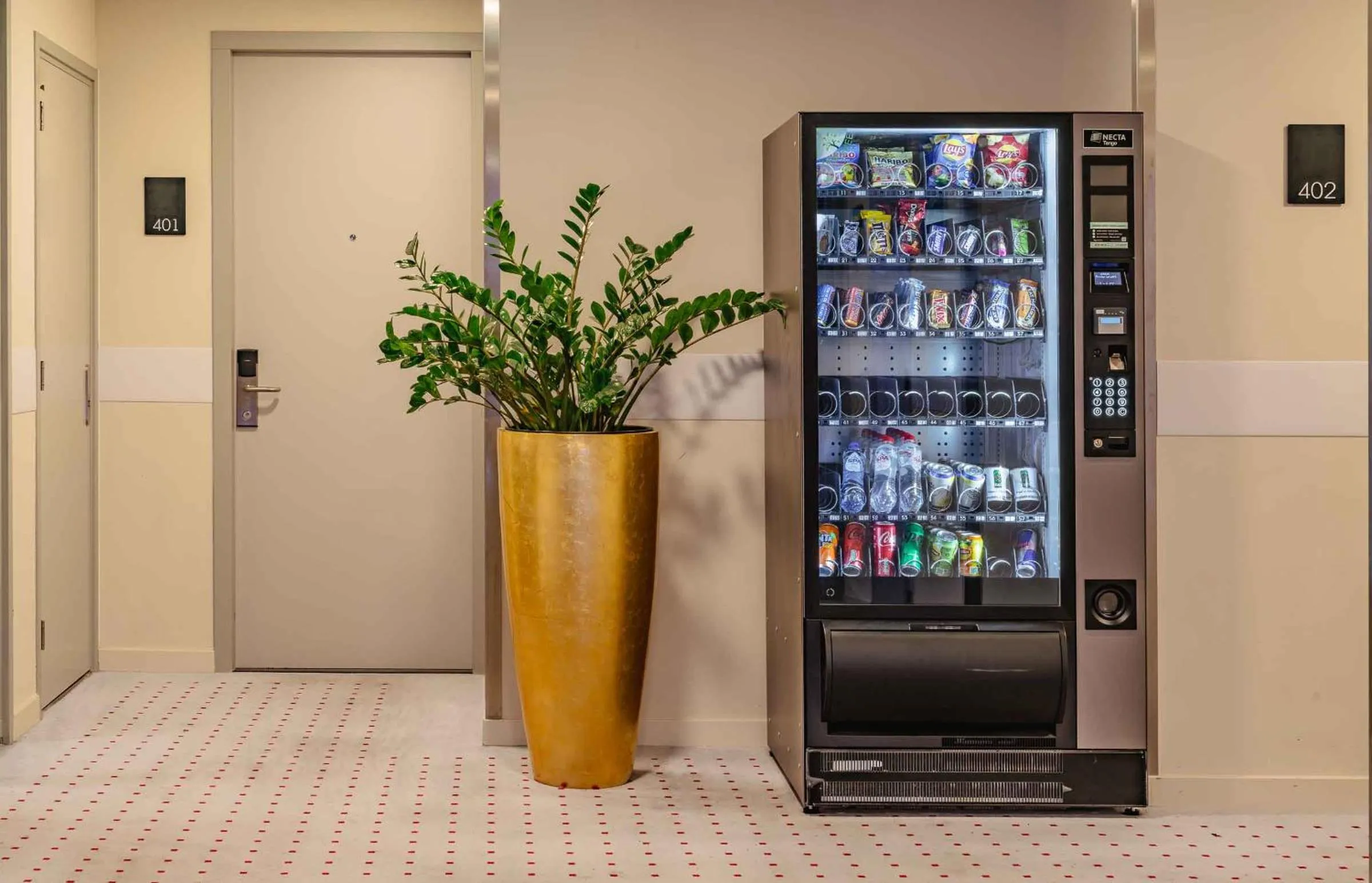 vending machine in PLAZA Premium Den Haag City Center