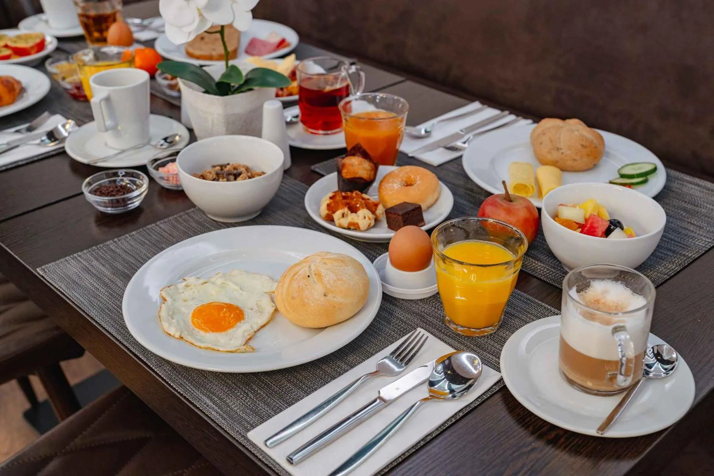 Breakfast in PLAZA Premium Den Haag City Center