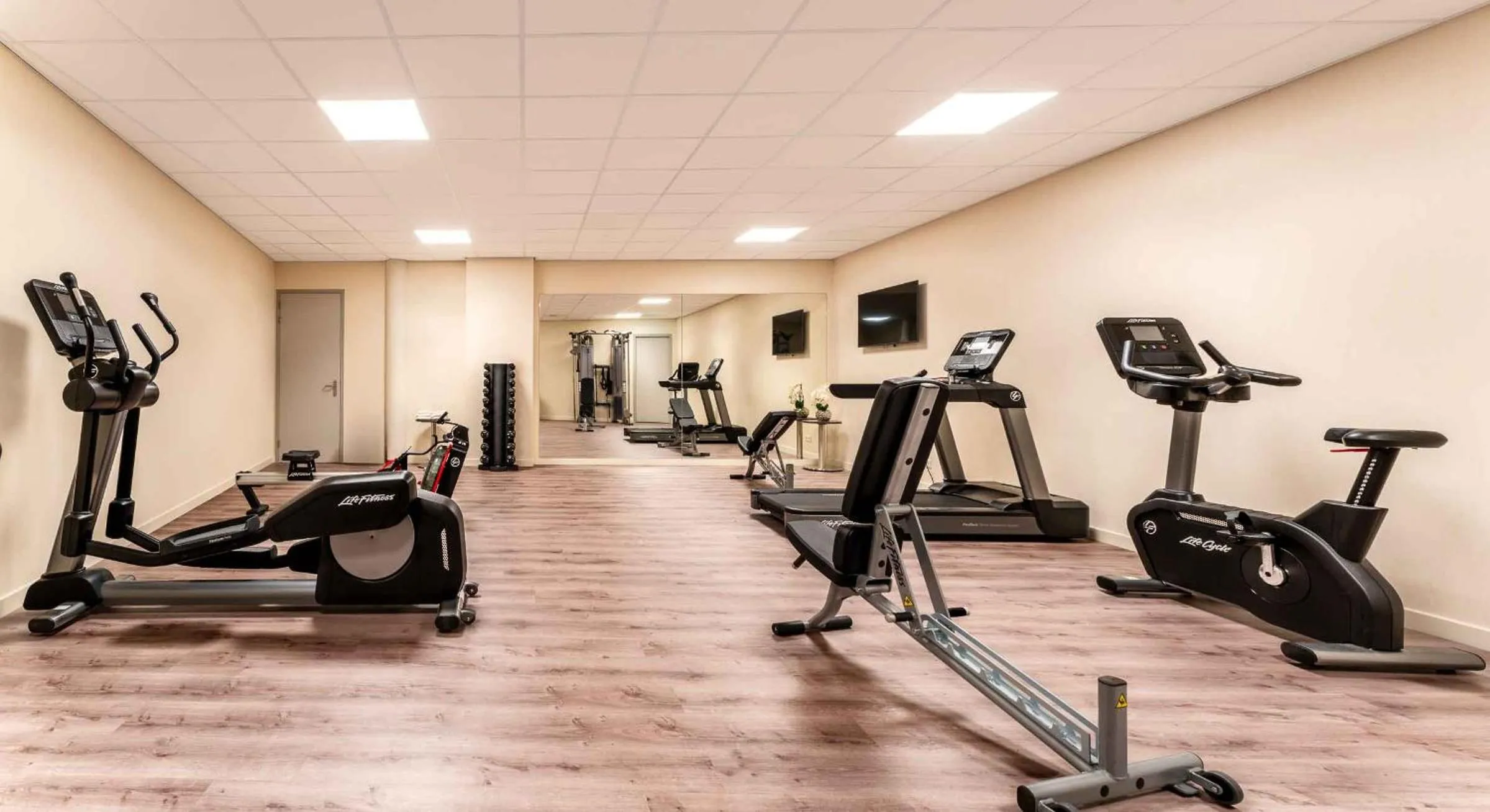 Fitness centre/facilities in PLAZA Premium Den Haag City Center