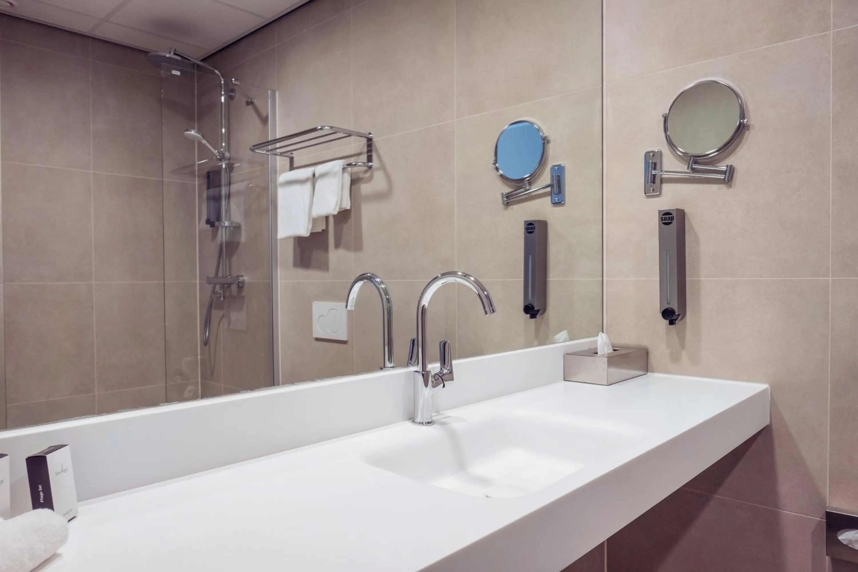 Bathroom in PLAZA Premium Den Haag City Center