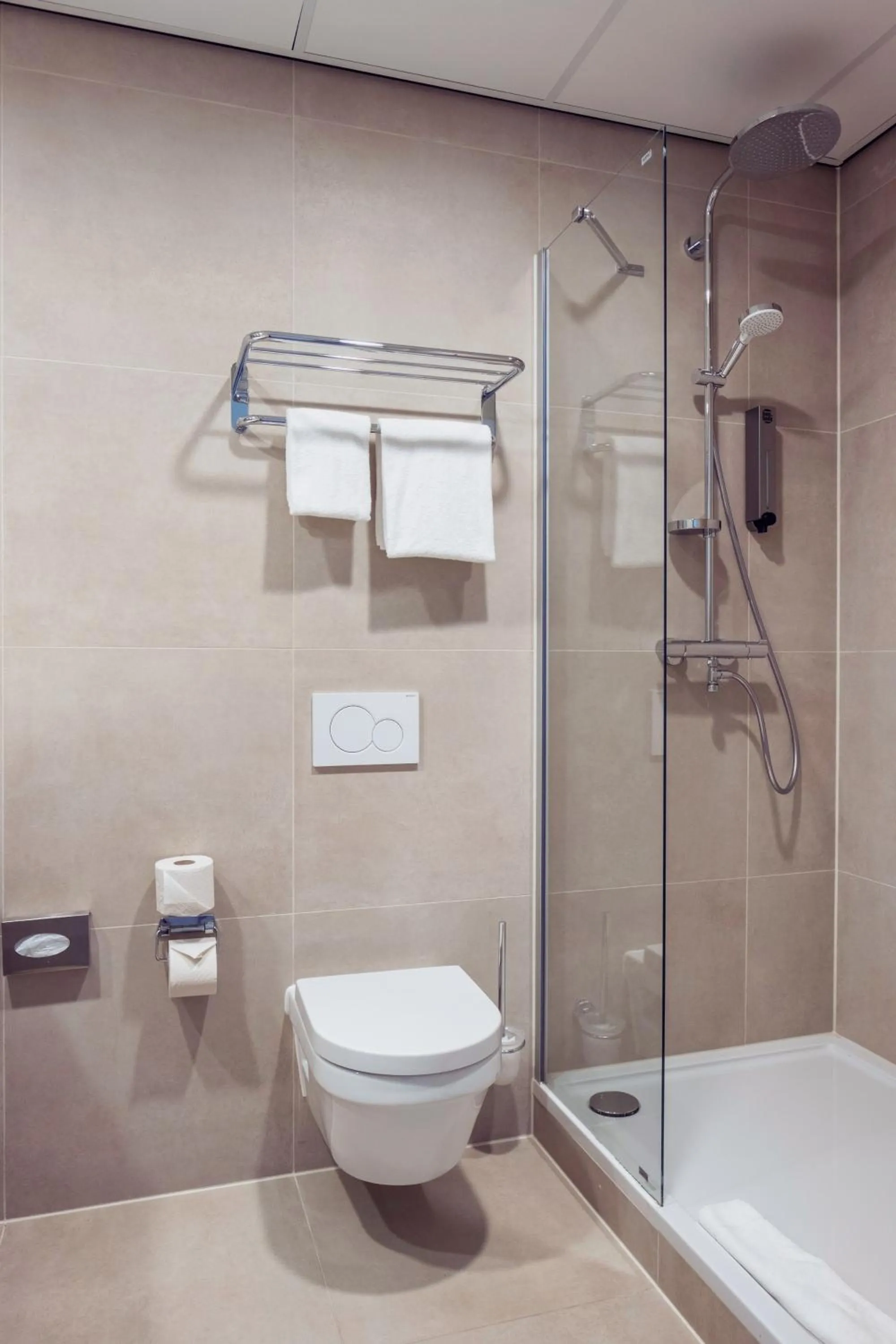 Shower in PLAZA Premium Den Haag City Center