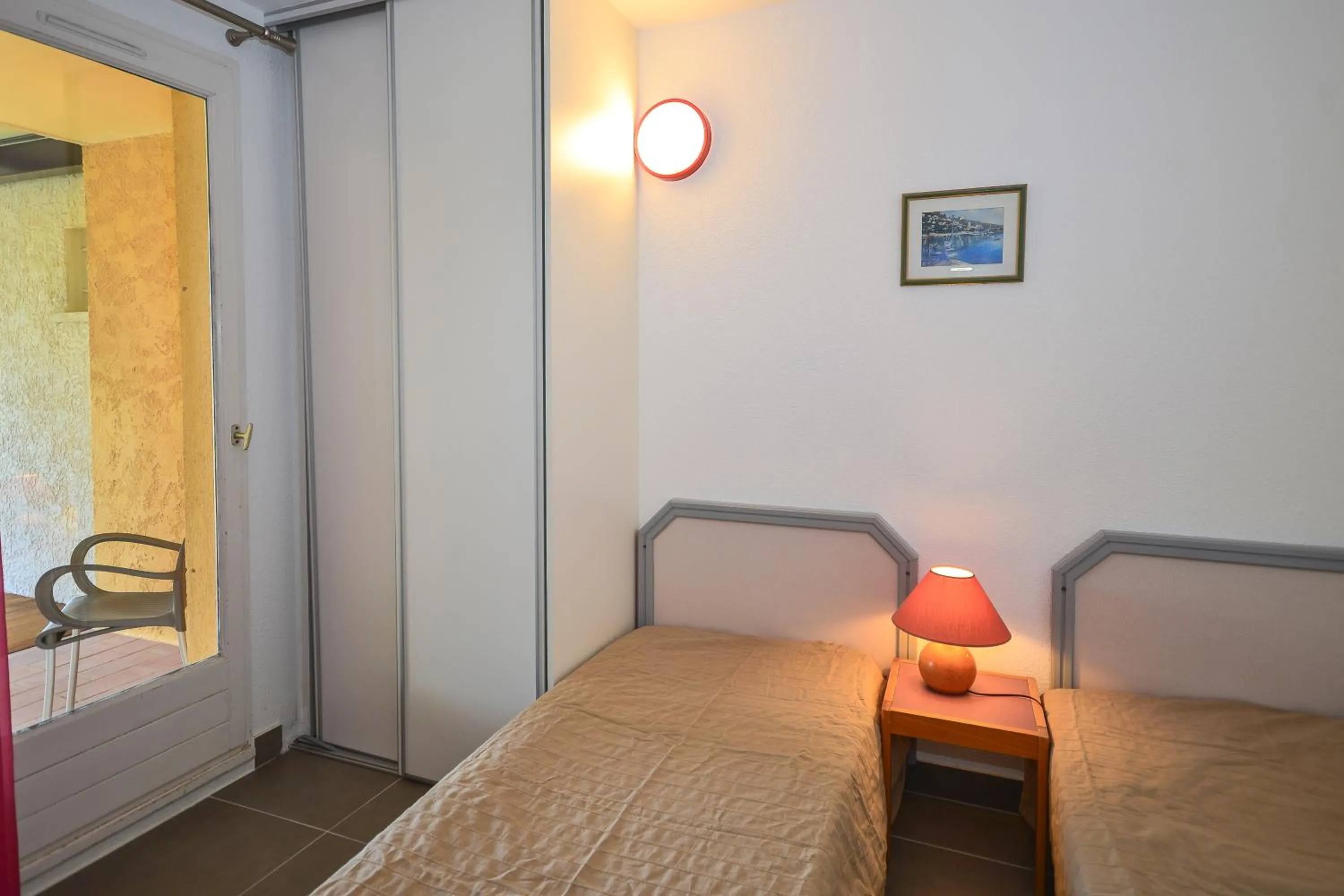 Bed in VVF Résidence Saint-Cyr-sur-Mer