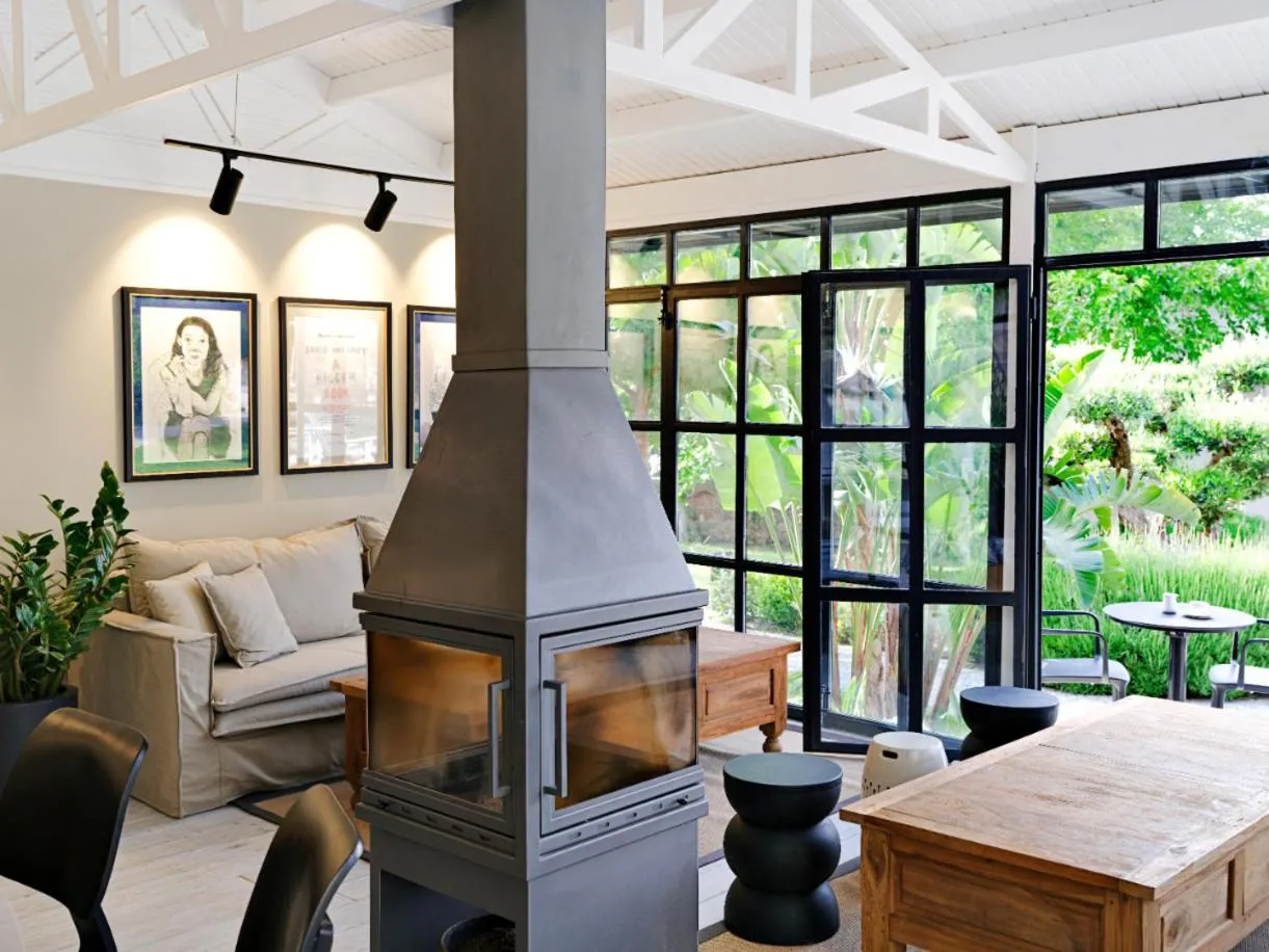 Lounge or bar in Dorman Suites