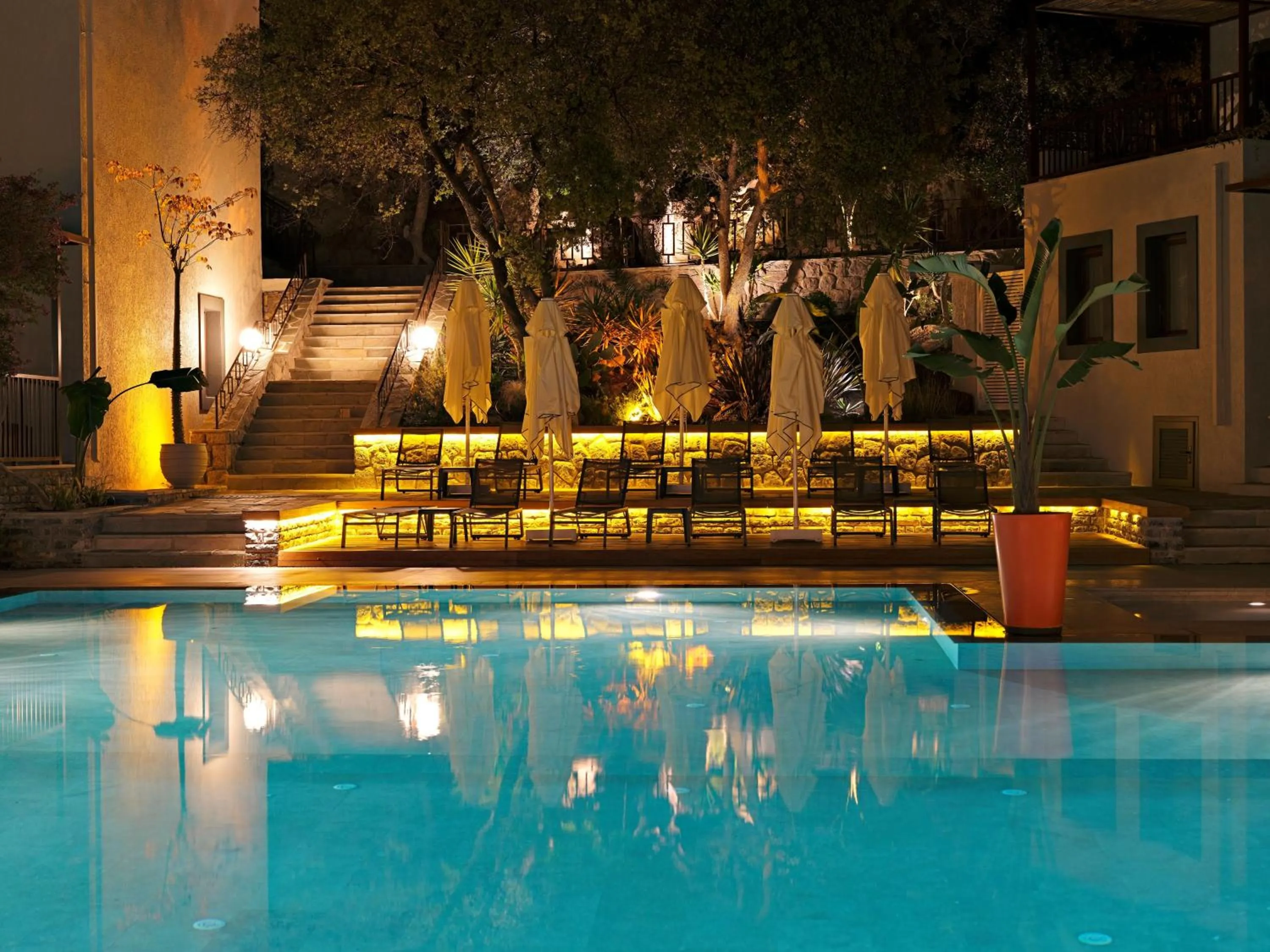 Pool view in Dorman Suites