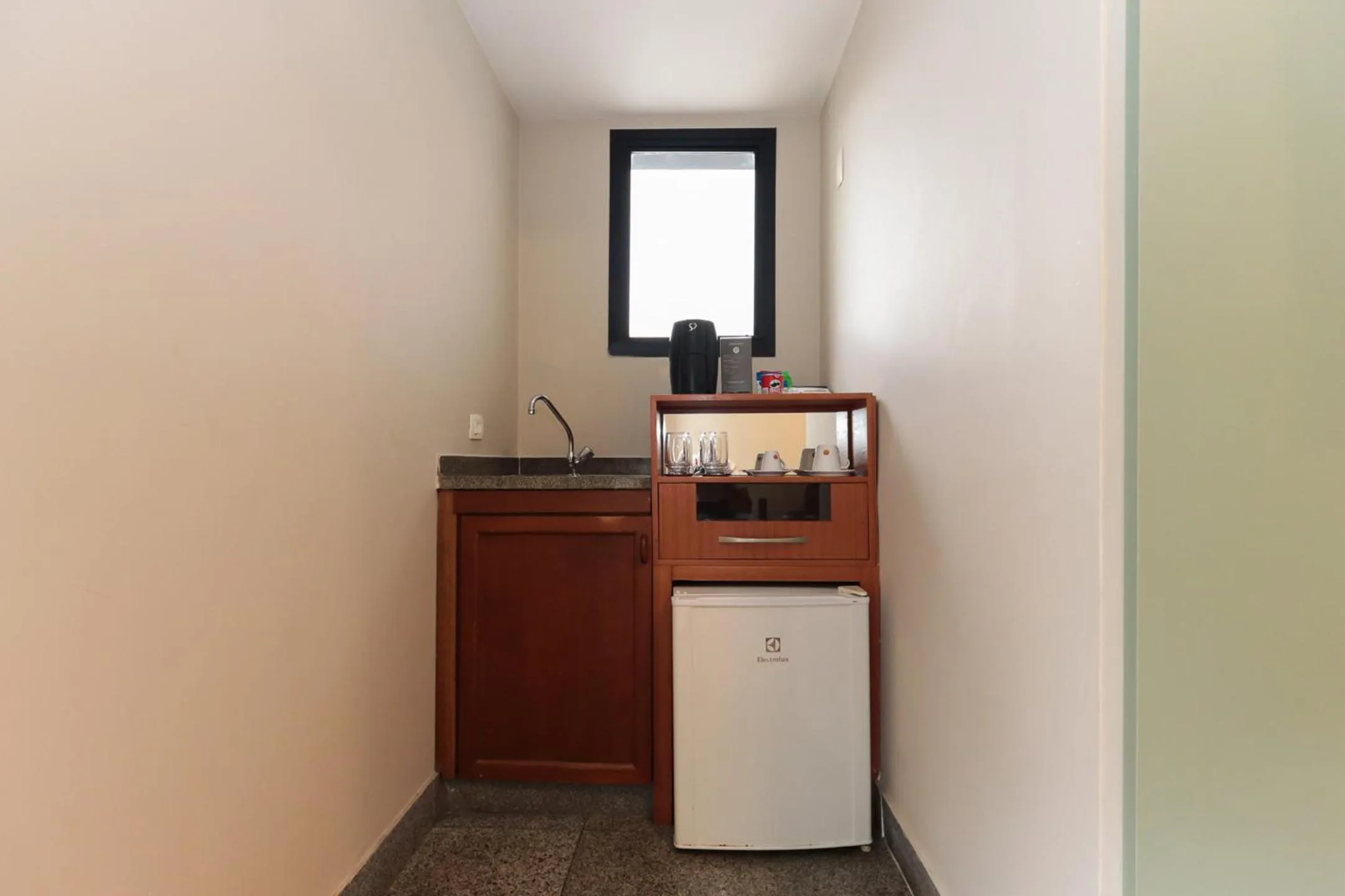 Kitchen or kitchenette in H4 Hotel Opera Jardins