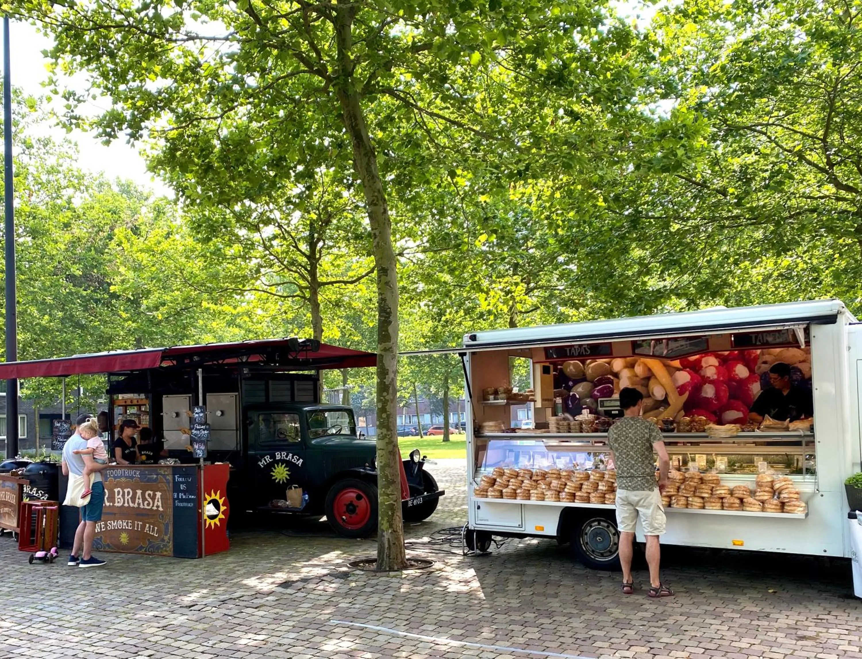 Restaurant/places to eat in The Green Tunnel