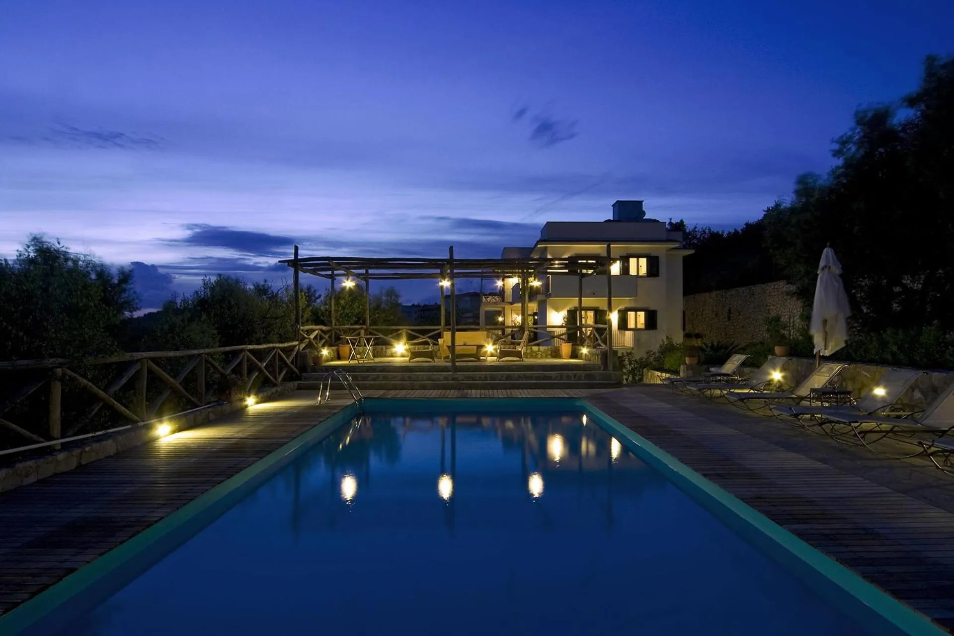 Property building in Le Capannelle by Feeling Italy