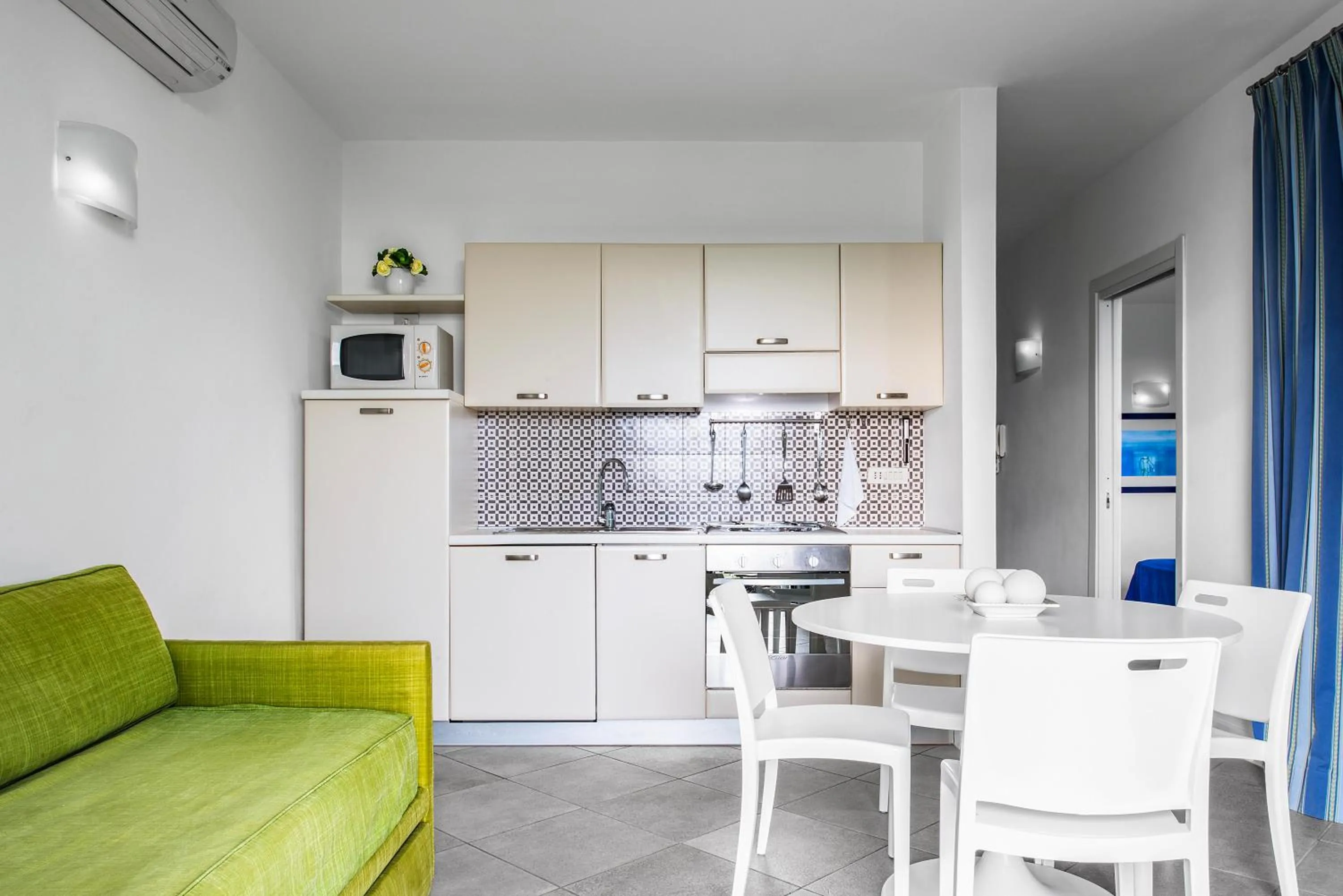 Dining area in Le Capannelle by Feeling Italy