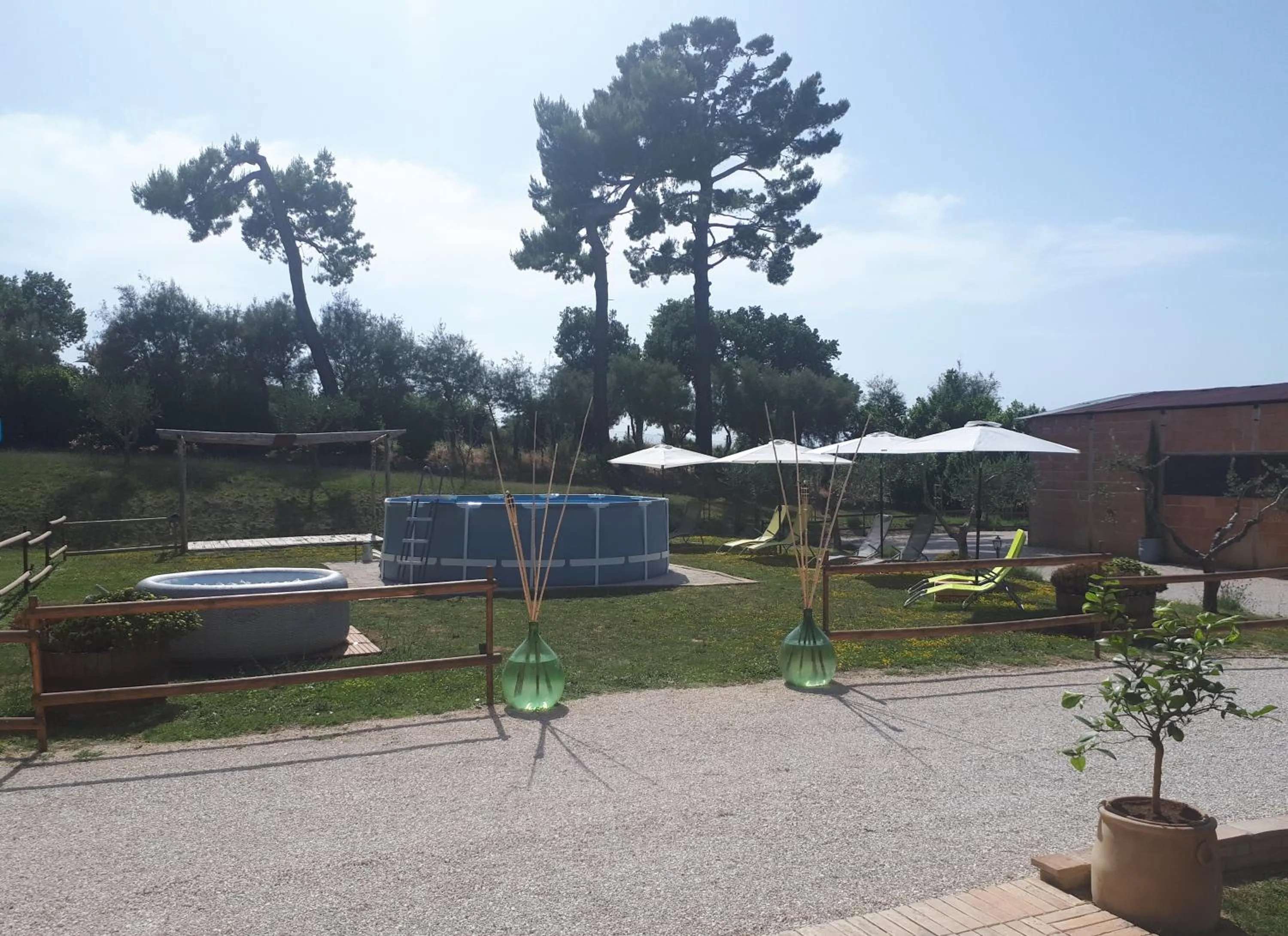 Swimming pool in B&B I Pini Di Storaco