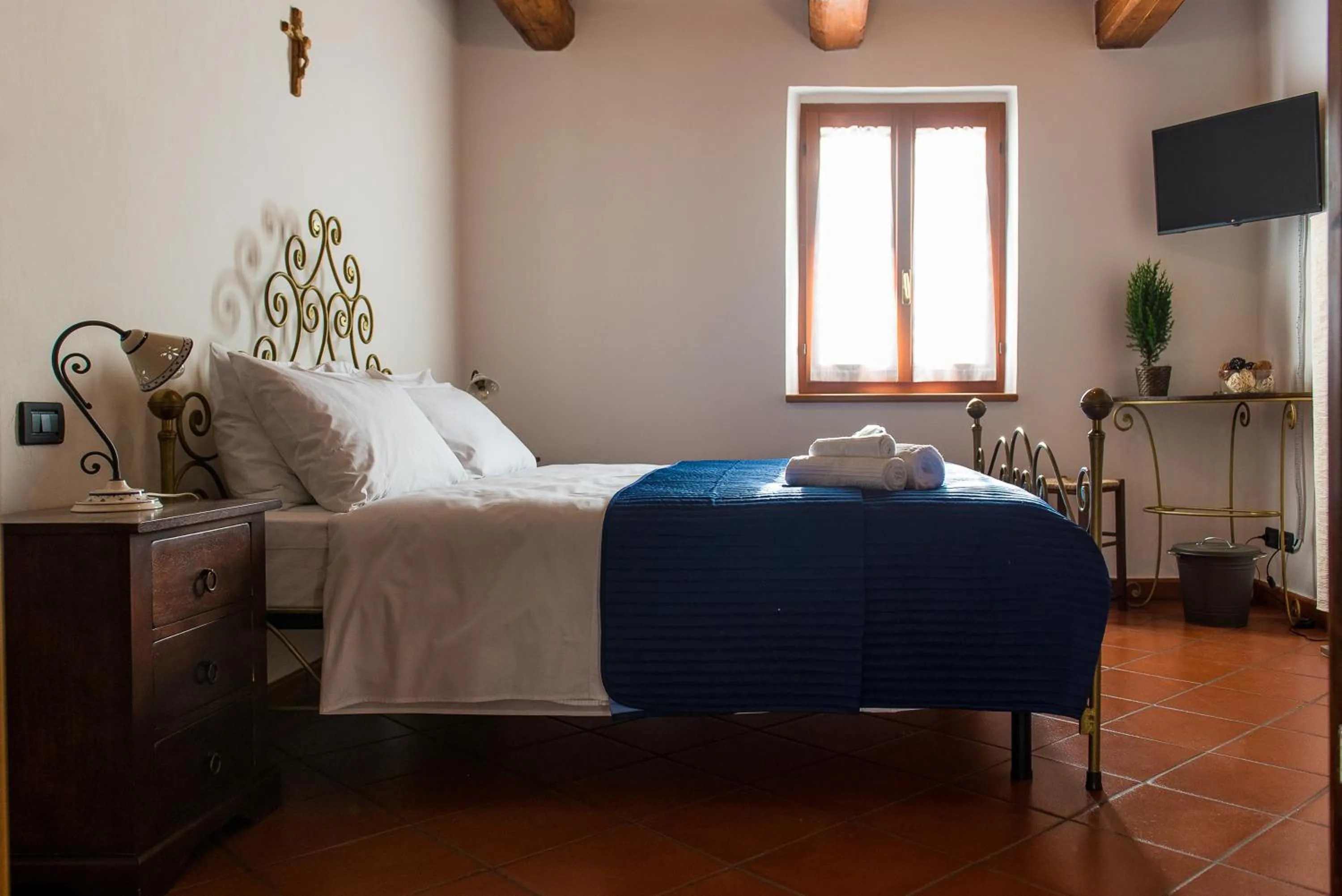 Bedroom, Bed in B&B I Pini Di Storaco