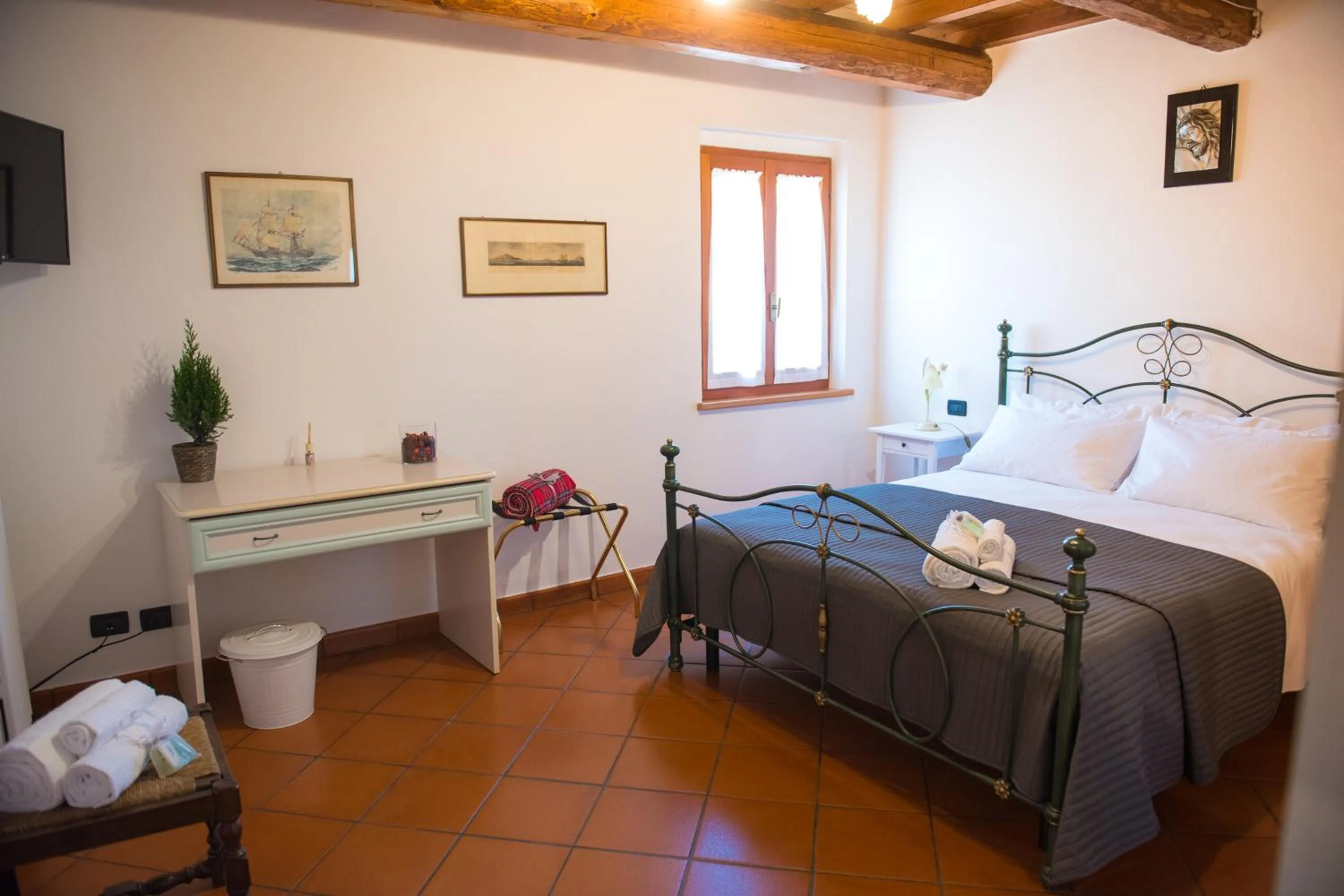 Bedroom, Bed in B&B I Pini Di Storaco