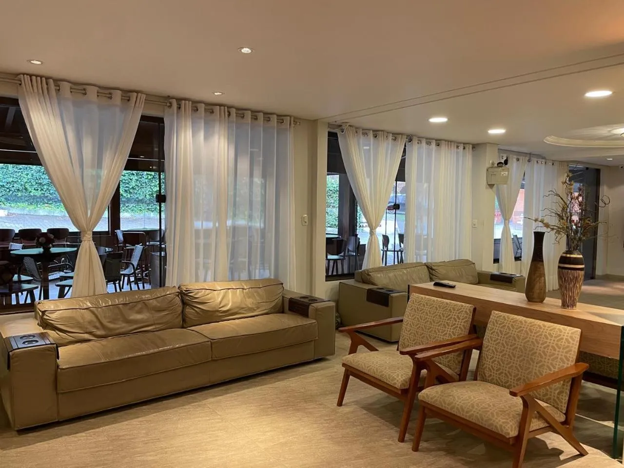 Lobby or reception in Dona Adelia Hotel e Restaurante