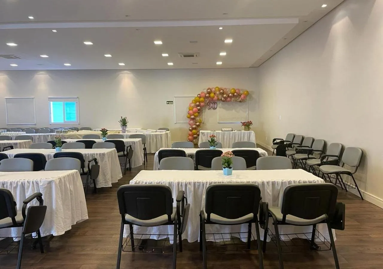 Meeting/conference room in Dona Adelia Hotel e Restaurante