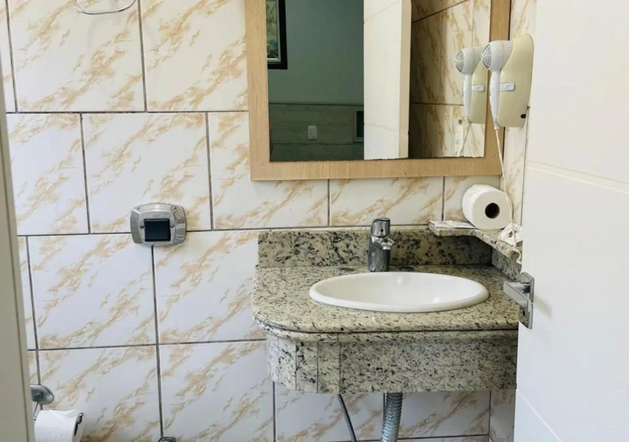 Shower in Dona Adelia Hotel e Restaurante