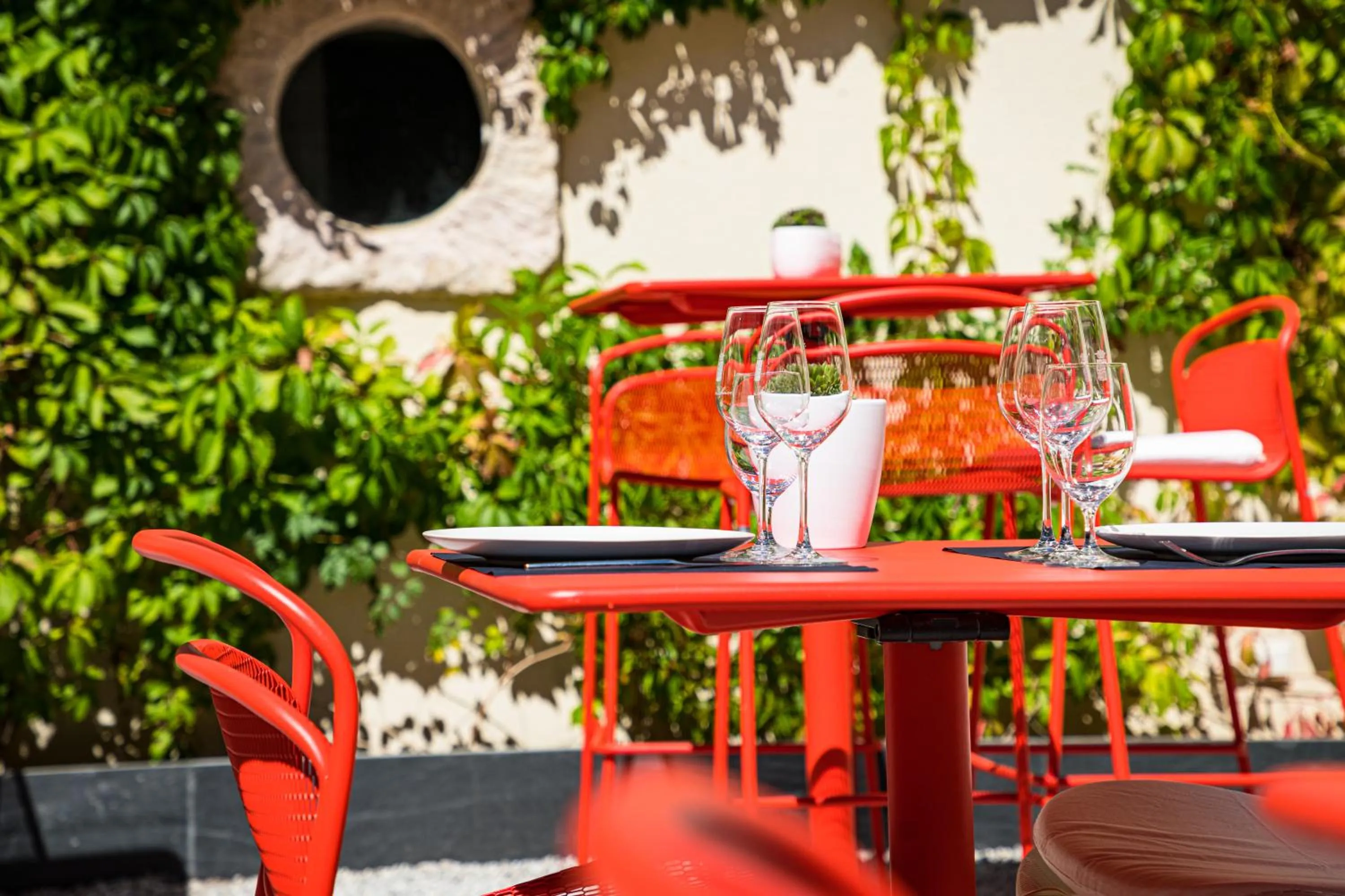 Patio in Olivier Leflaive Hôtel Restaurants