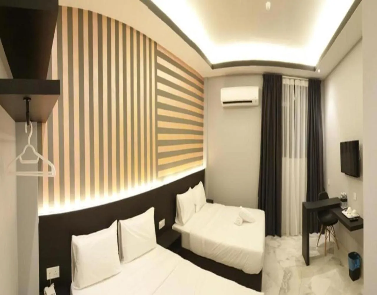 Bedroom, Bed in Suite Dreamz Hotel Banting