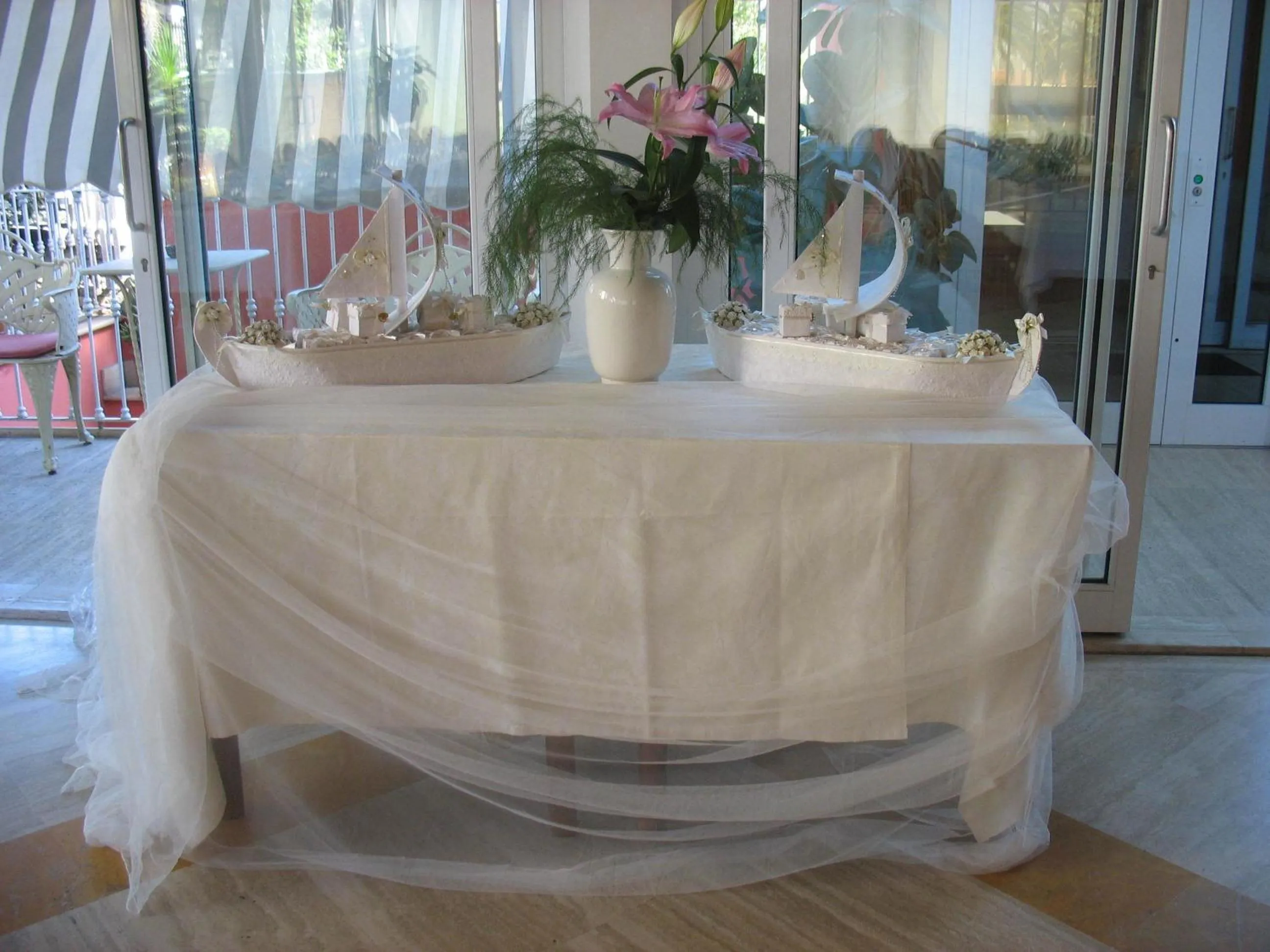 Restaurant/places to eat in Hotel Progresso