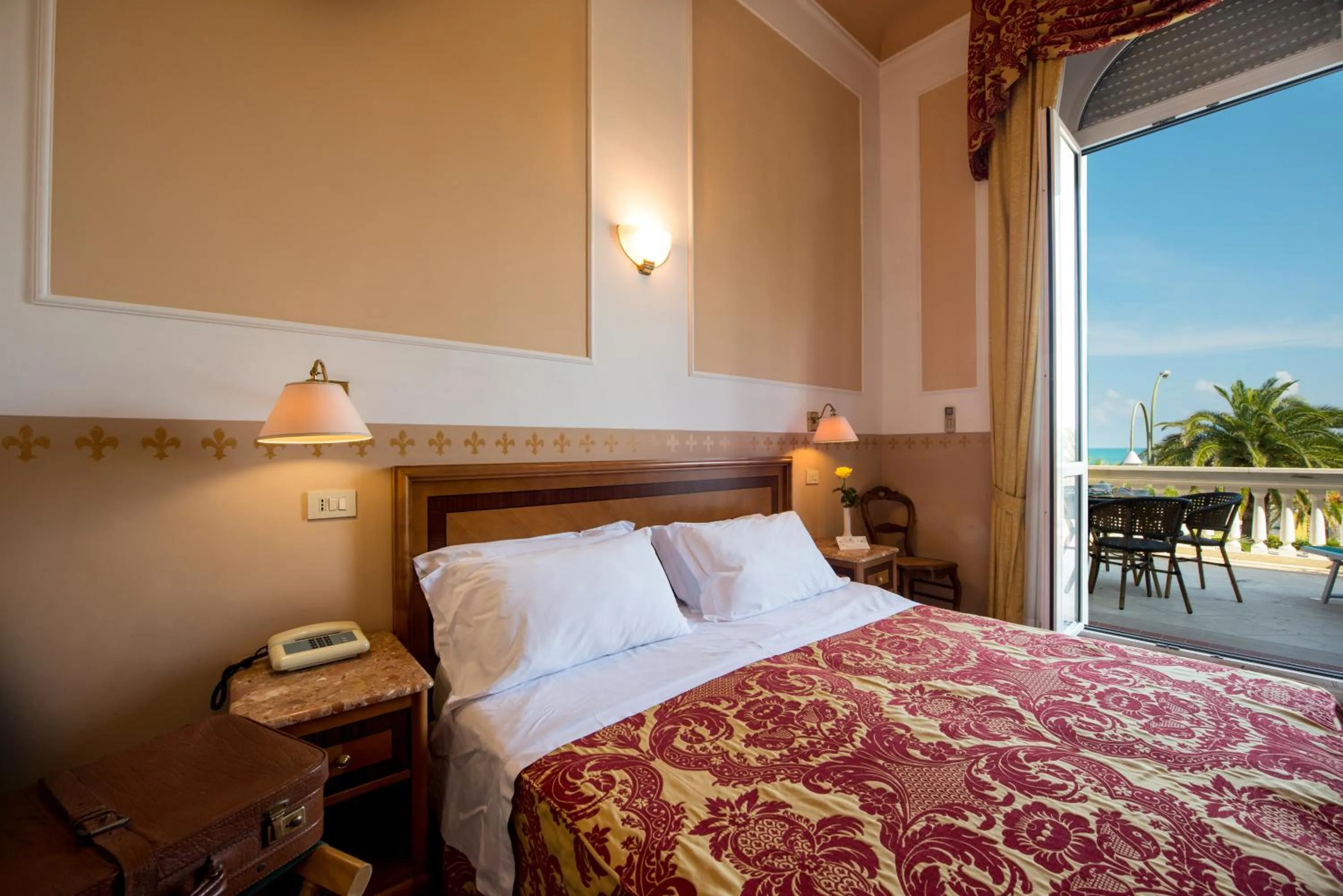 Bed in Hotel Progresso