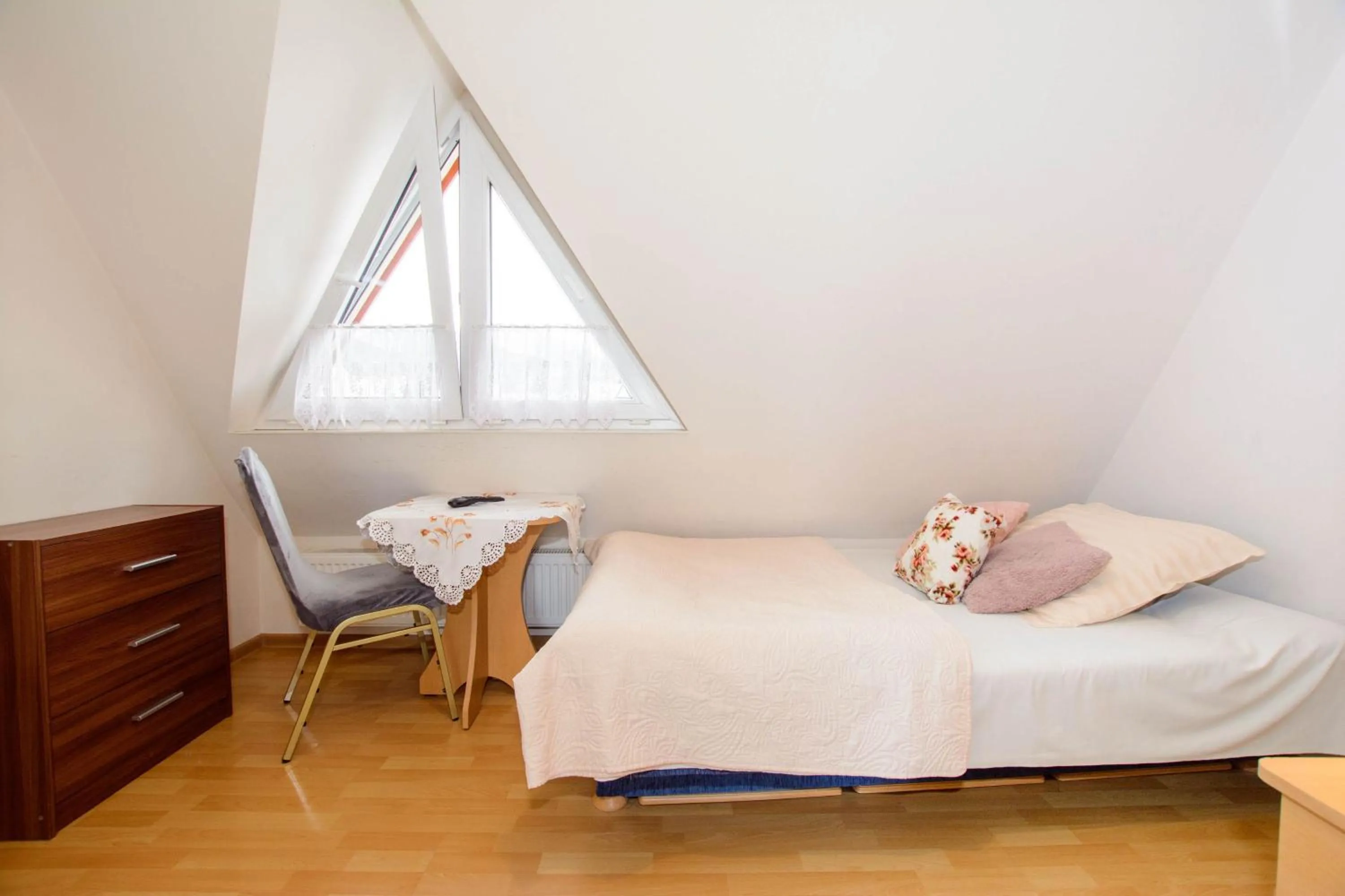 Bed in Villa Broniewskiego