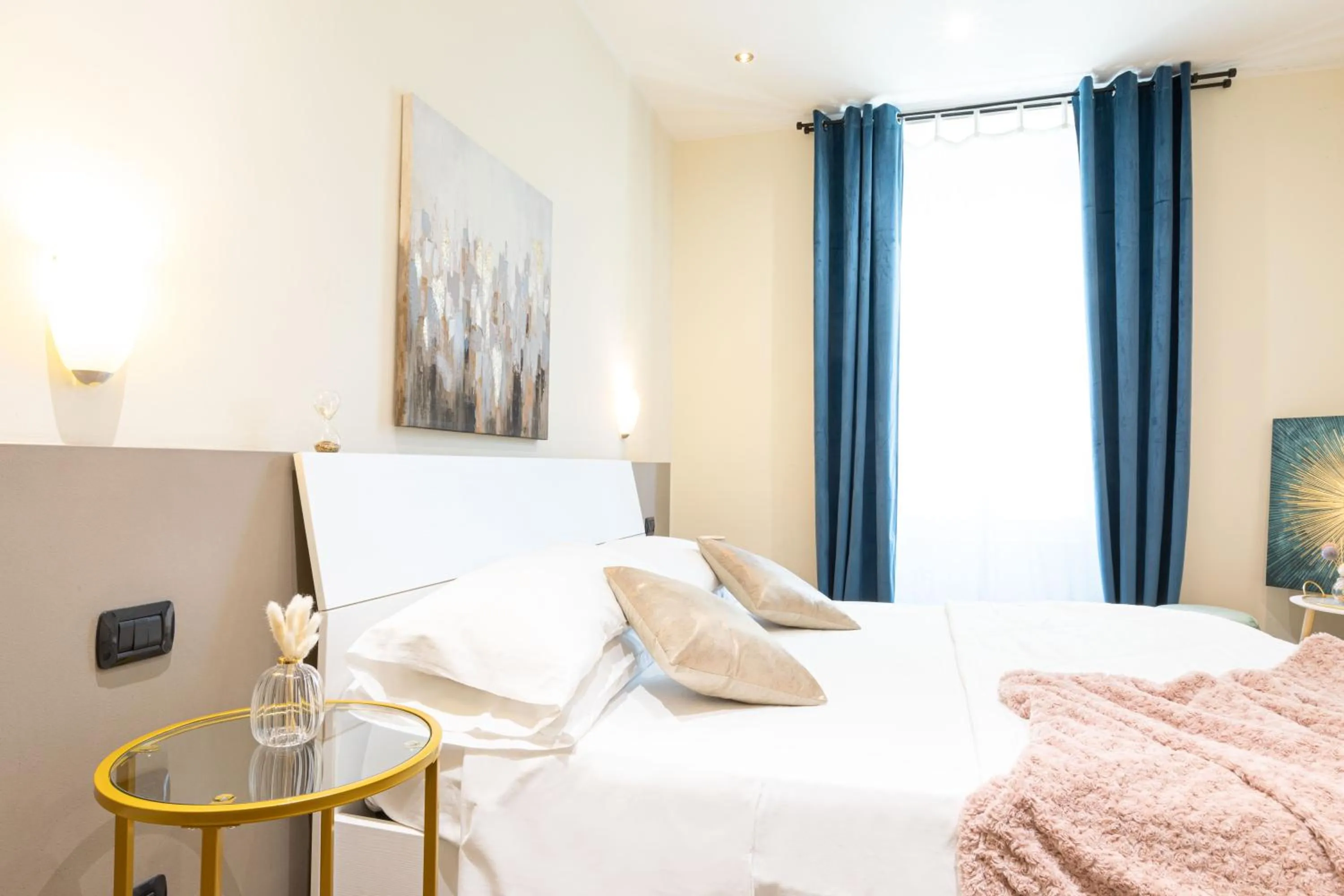 Bed in Cesar Vatican Rooms