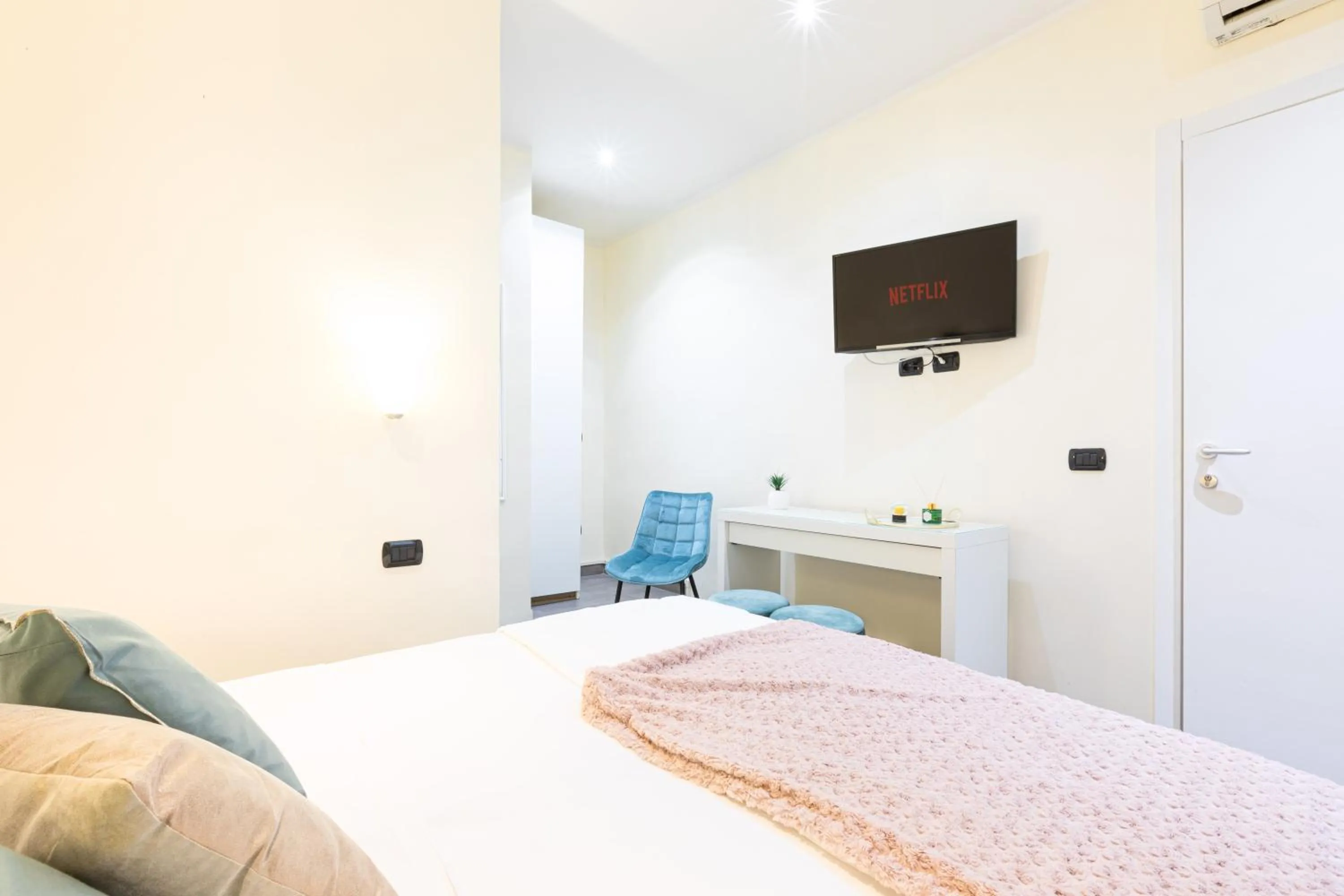 Bed in Cesar Vatican Rooms