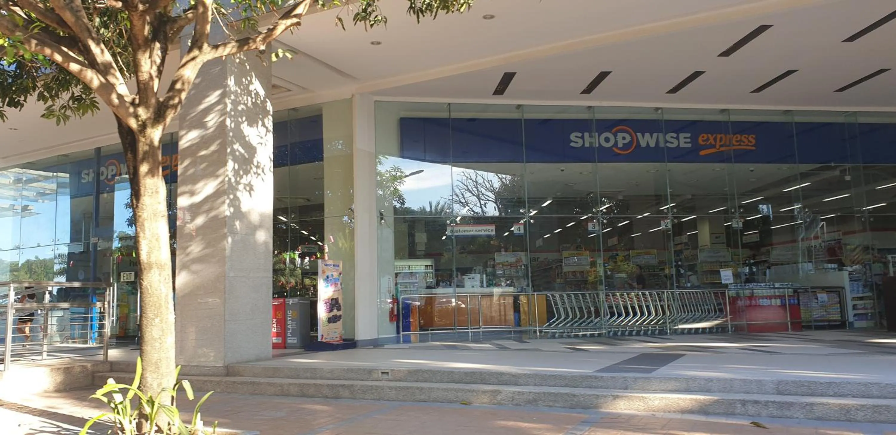 Mactan Newtown with Sun Set and Garden View