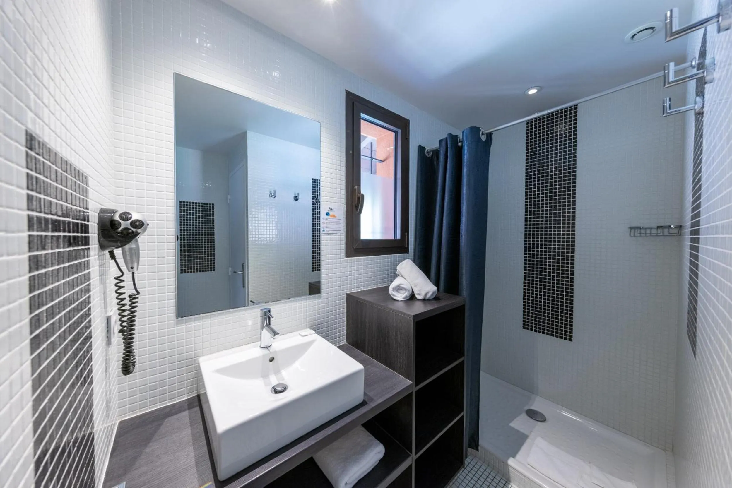 Shower in Le Madeloc Hôtel & Spa