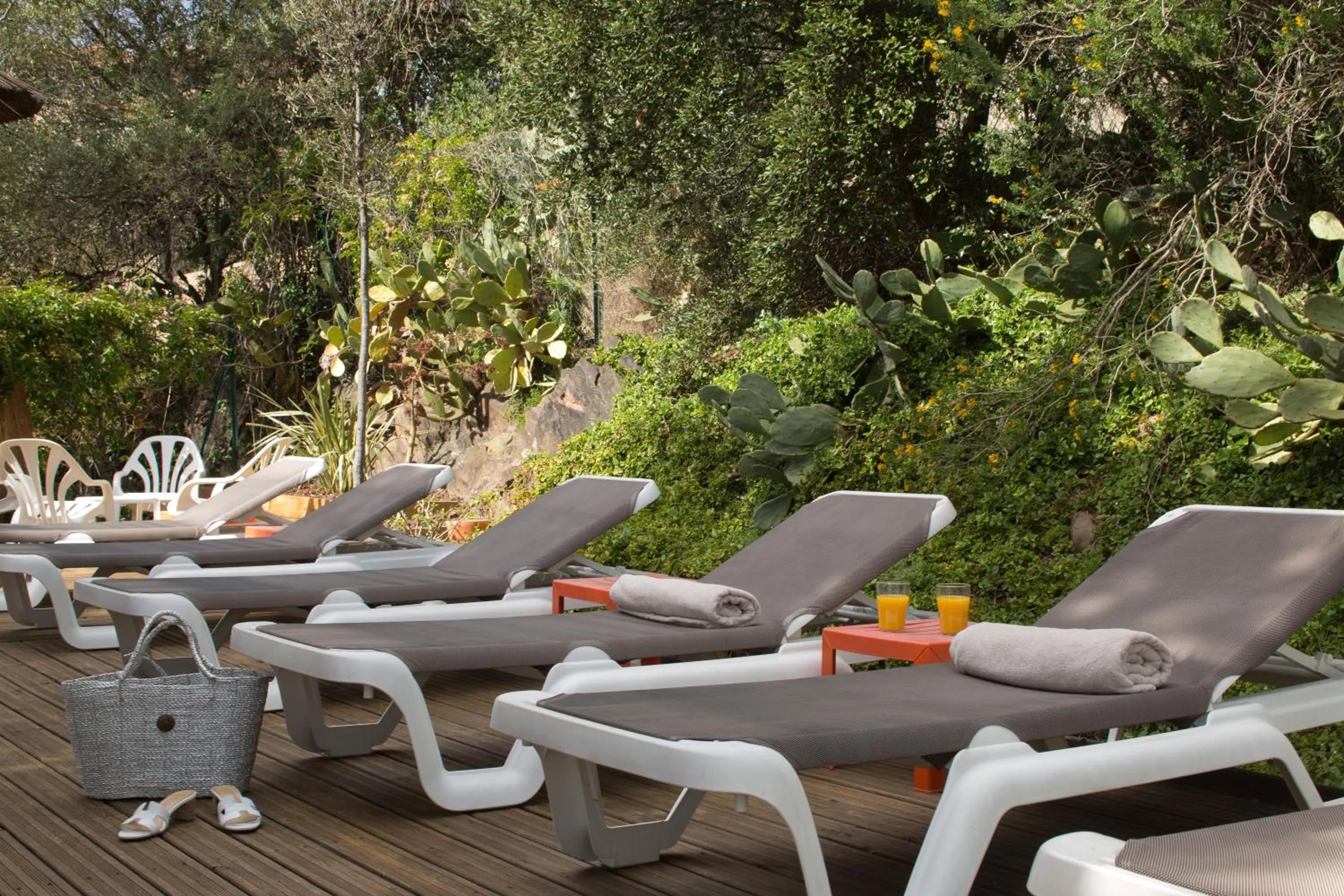 Patio in Le Madeloc Hôtel & Spa