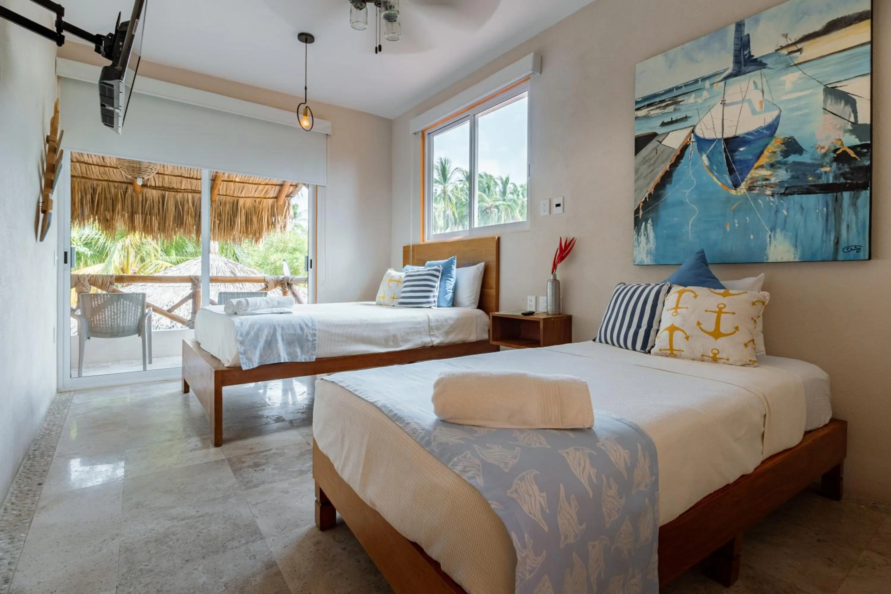 Photo of the whole room, Bed in Rojo Manglar Acapulco