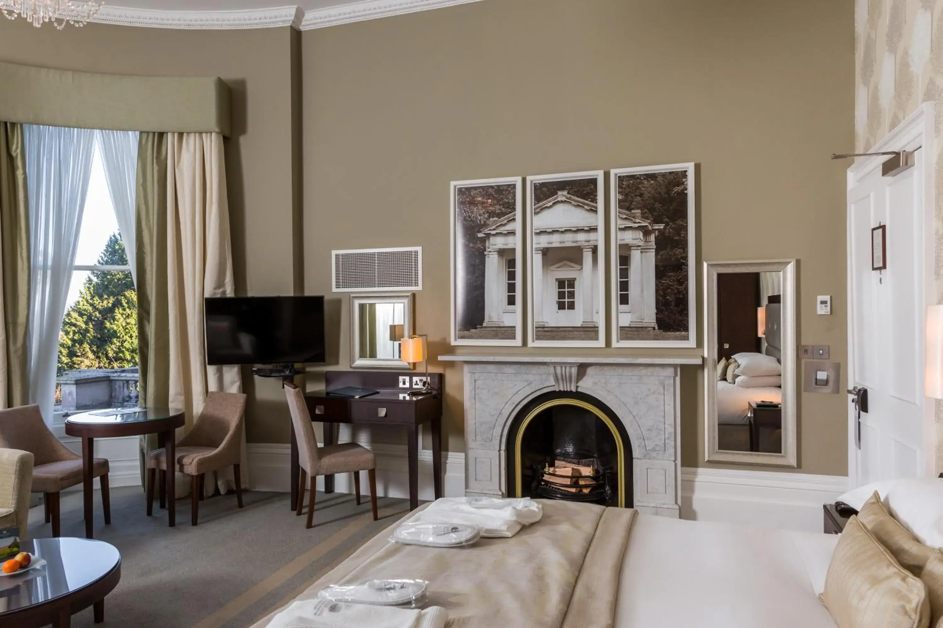 Executive Room - single occupancy in Oakley Hall Hotel Executive Room - single occupancy in Oakley Hall Hotel