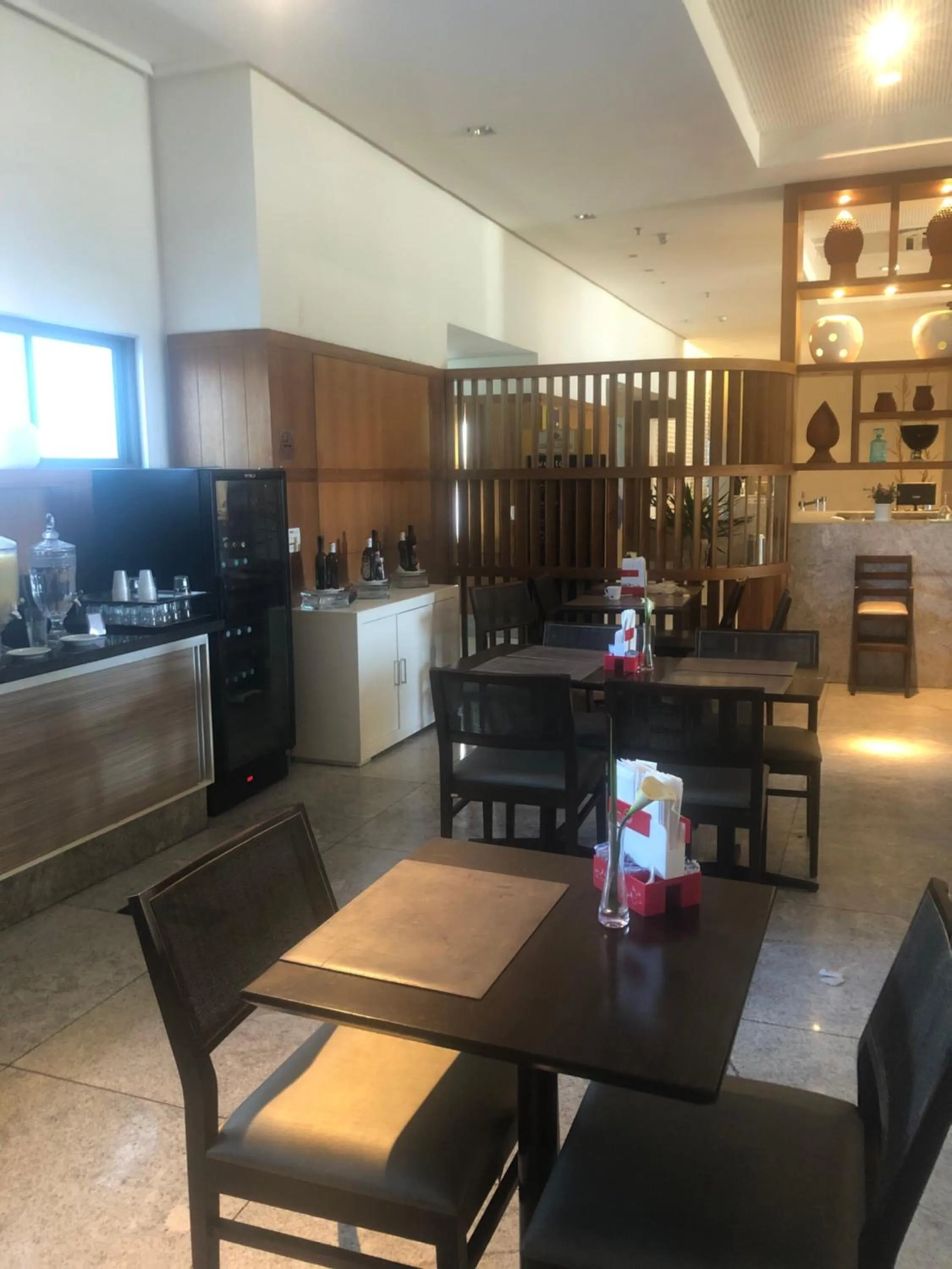 Restaurant/places to eat in Flat Executive Beira Mar