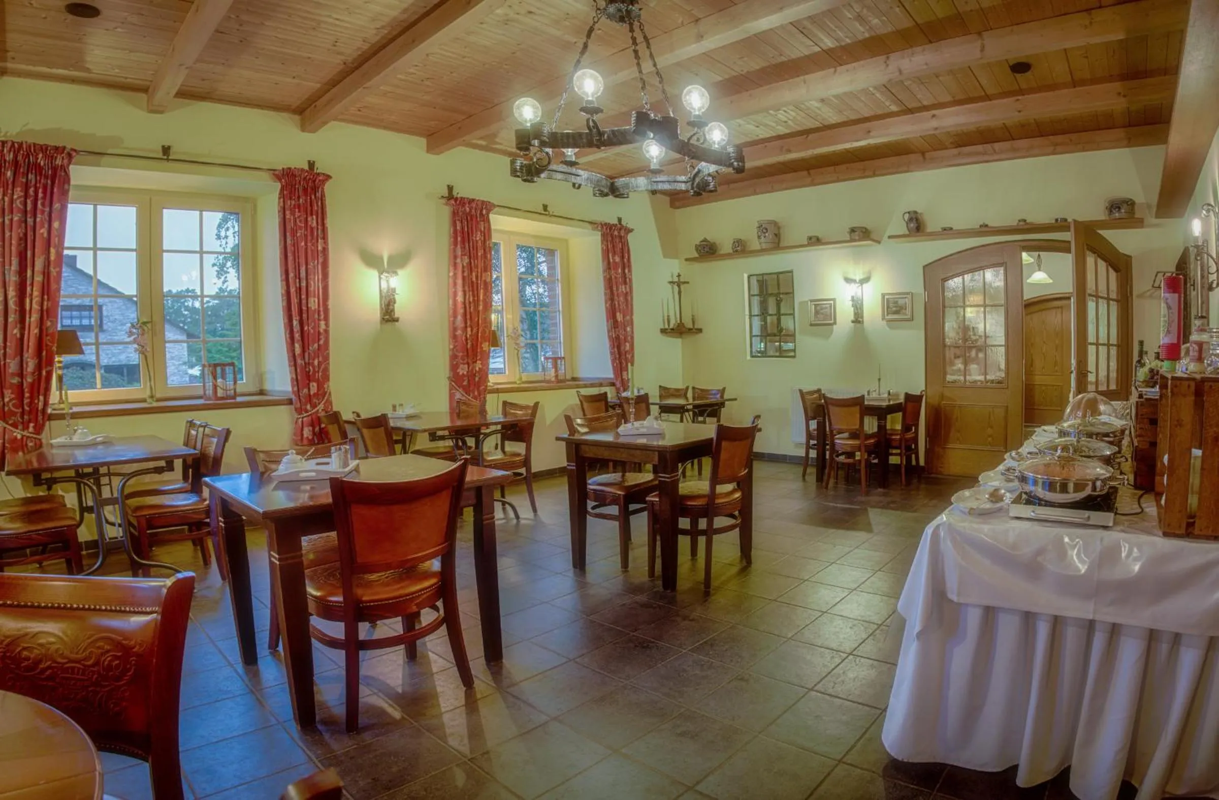 Restaurant/places to eat in Landhaus Göddertzhof