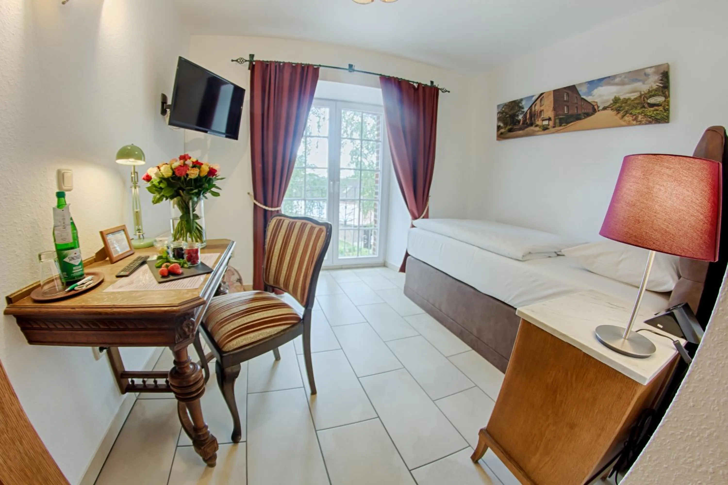 Photo of the whole room, Bed in Landhaus Göddertzhof