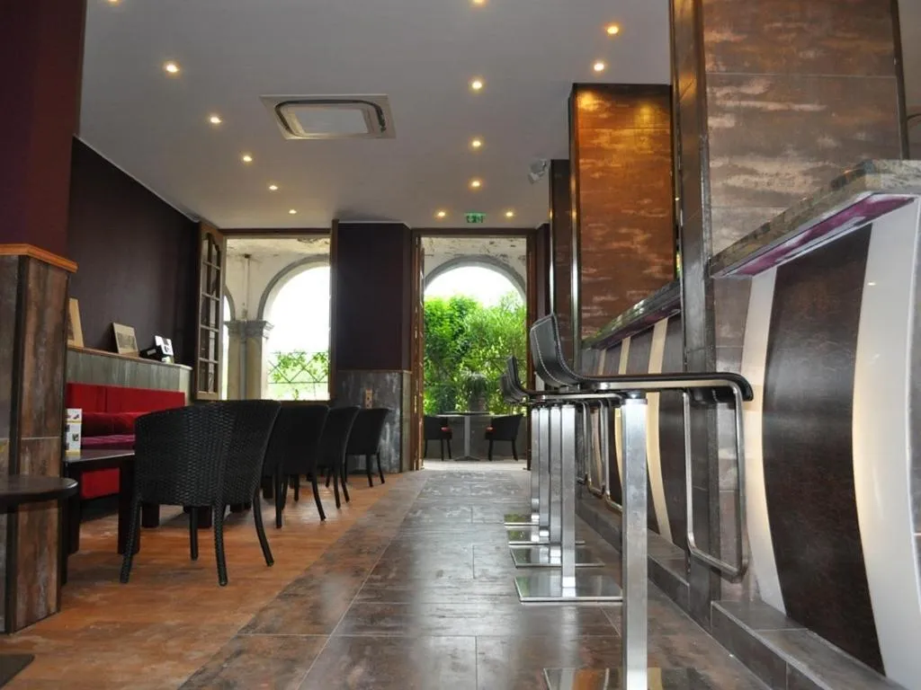 Lounge or bar in APOSTROPHE Chambres d'Hôtes