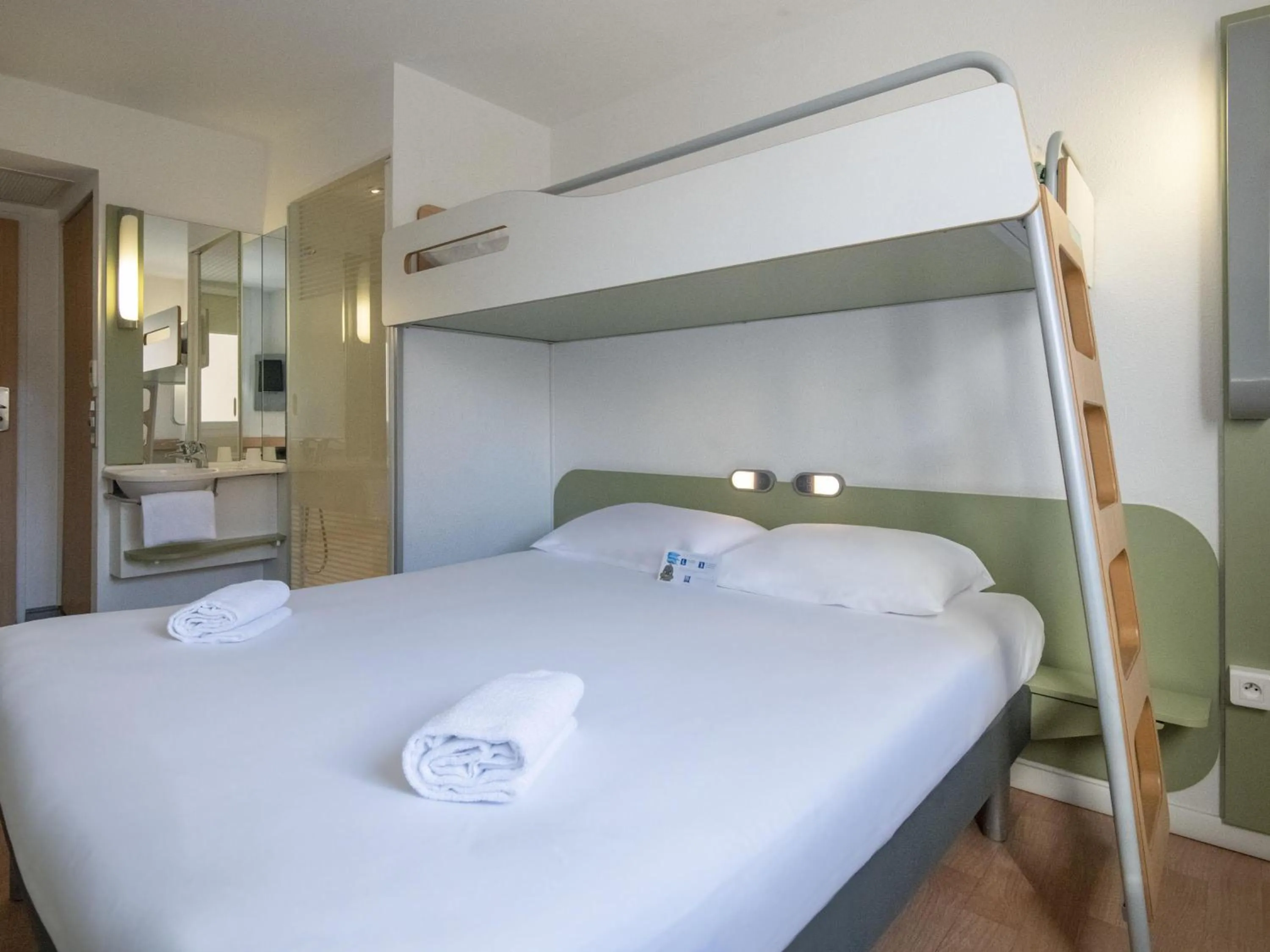 Bedroom, Bed in ibis budget Ajaccio